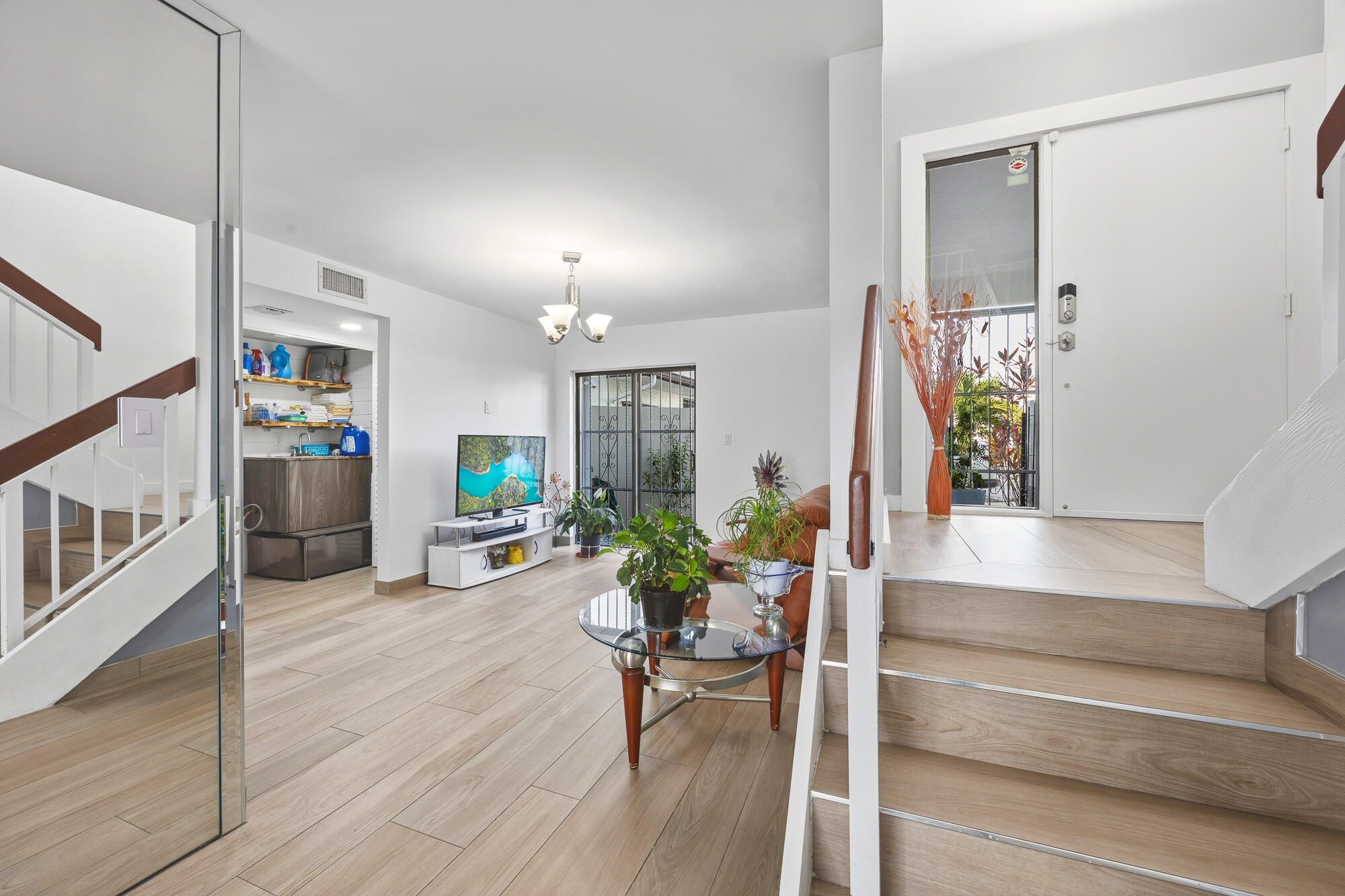 VILLA VENEZIA CONDO PH VI - Residential