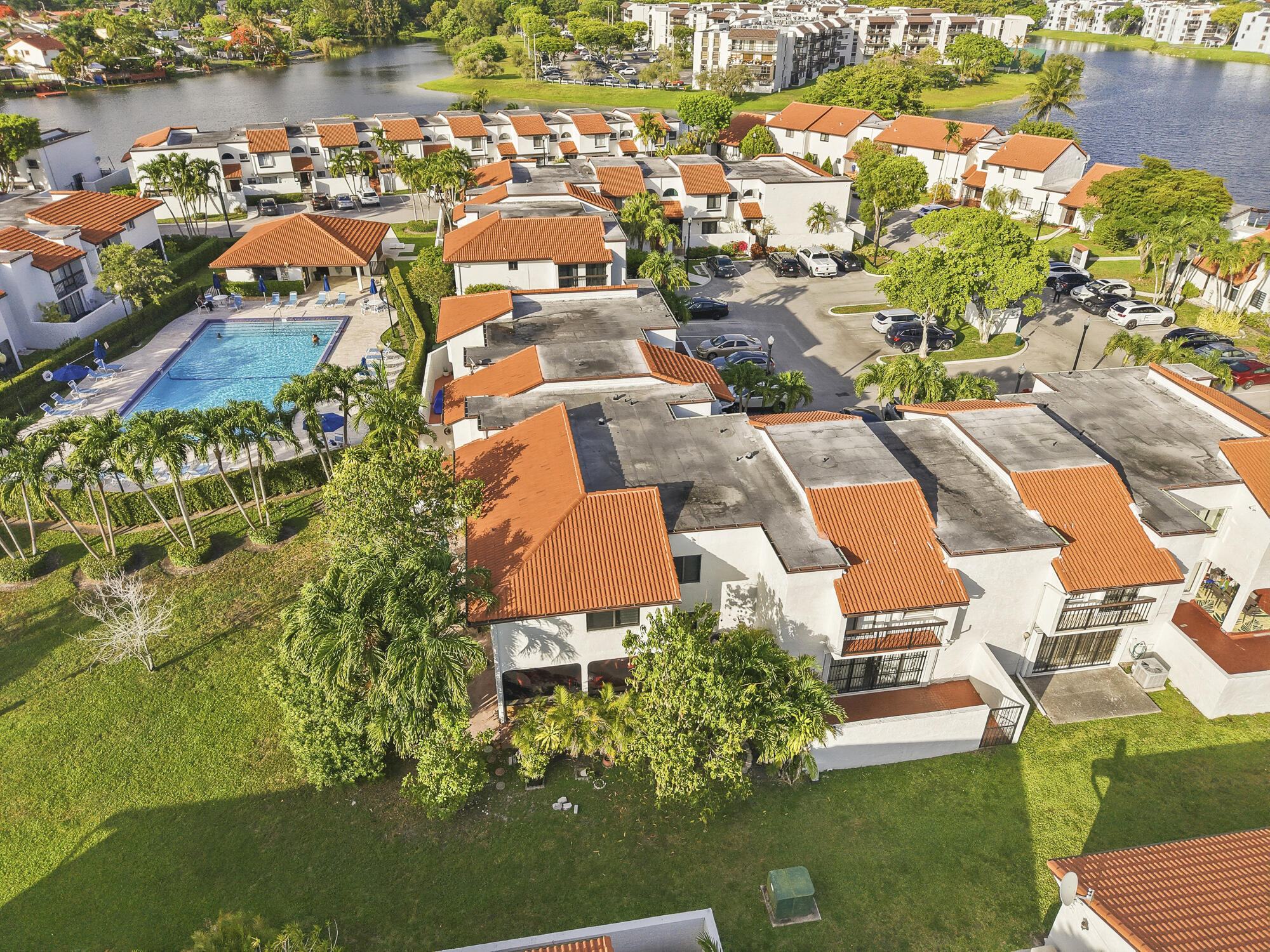 VILLA VENEZIA CONDO PH VI - Residential