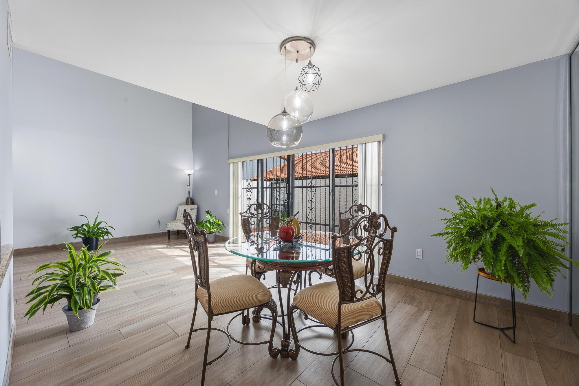 VILLA VENEZIA CONDO PH VI - Residential