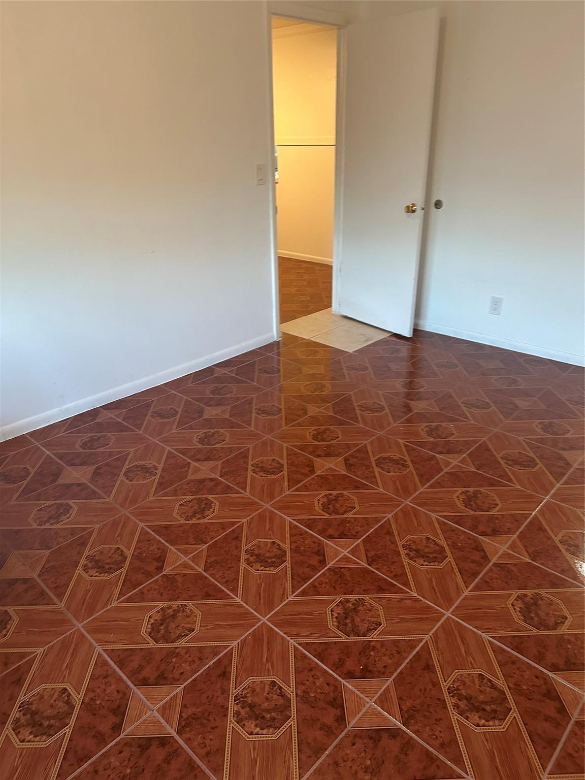 LAUDERDALE OAKS CONDO XIX - Residential