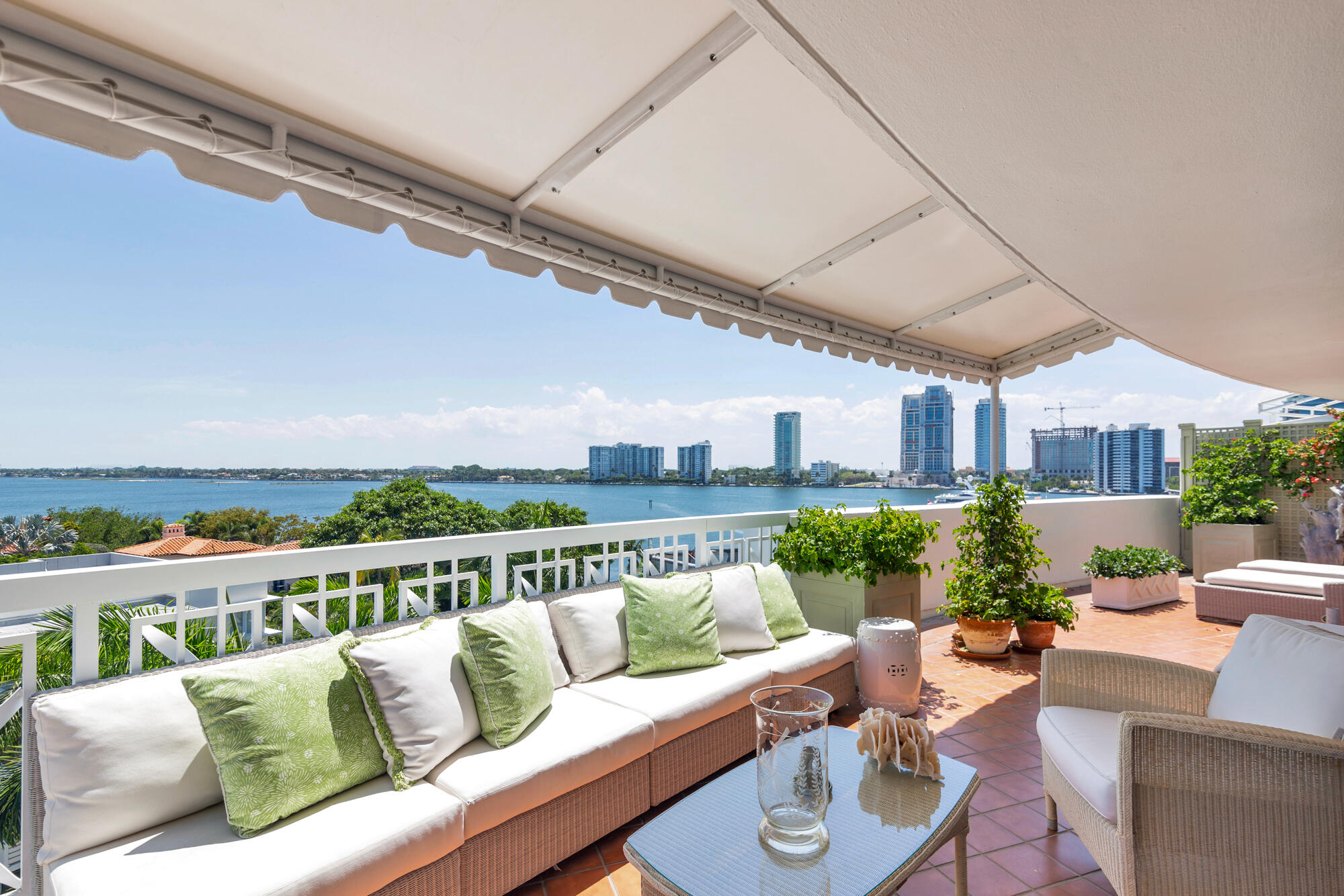 THREE EIGHTY NINE CORP LESSEE - Residential