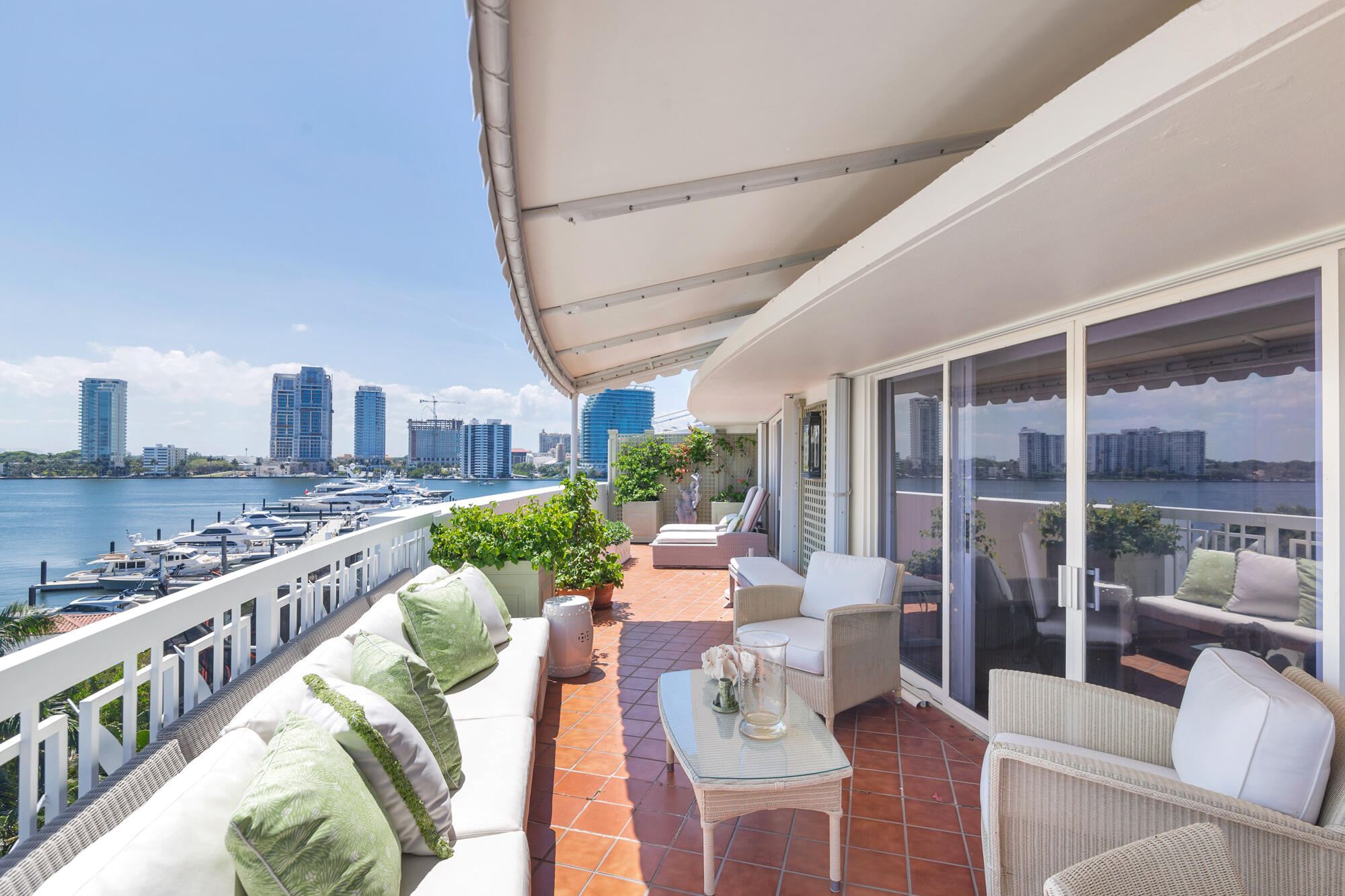 THREE EIGHTY NINE CORP LESSEE - Residential