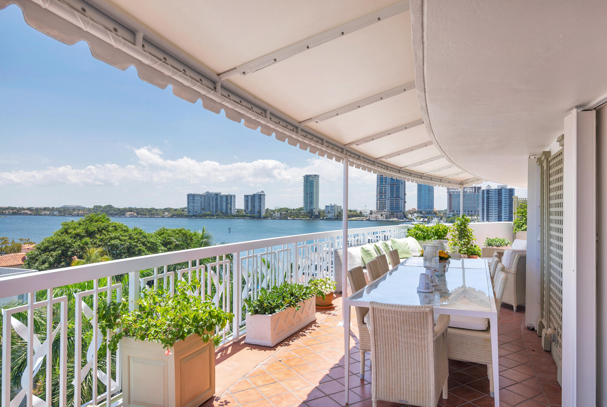 THREE EIGHTY NINE CORP LESSEE - Residential
