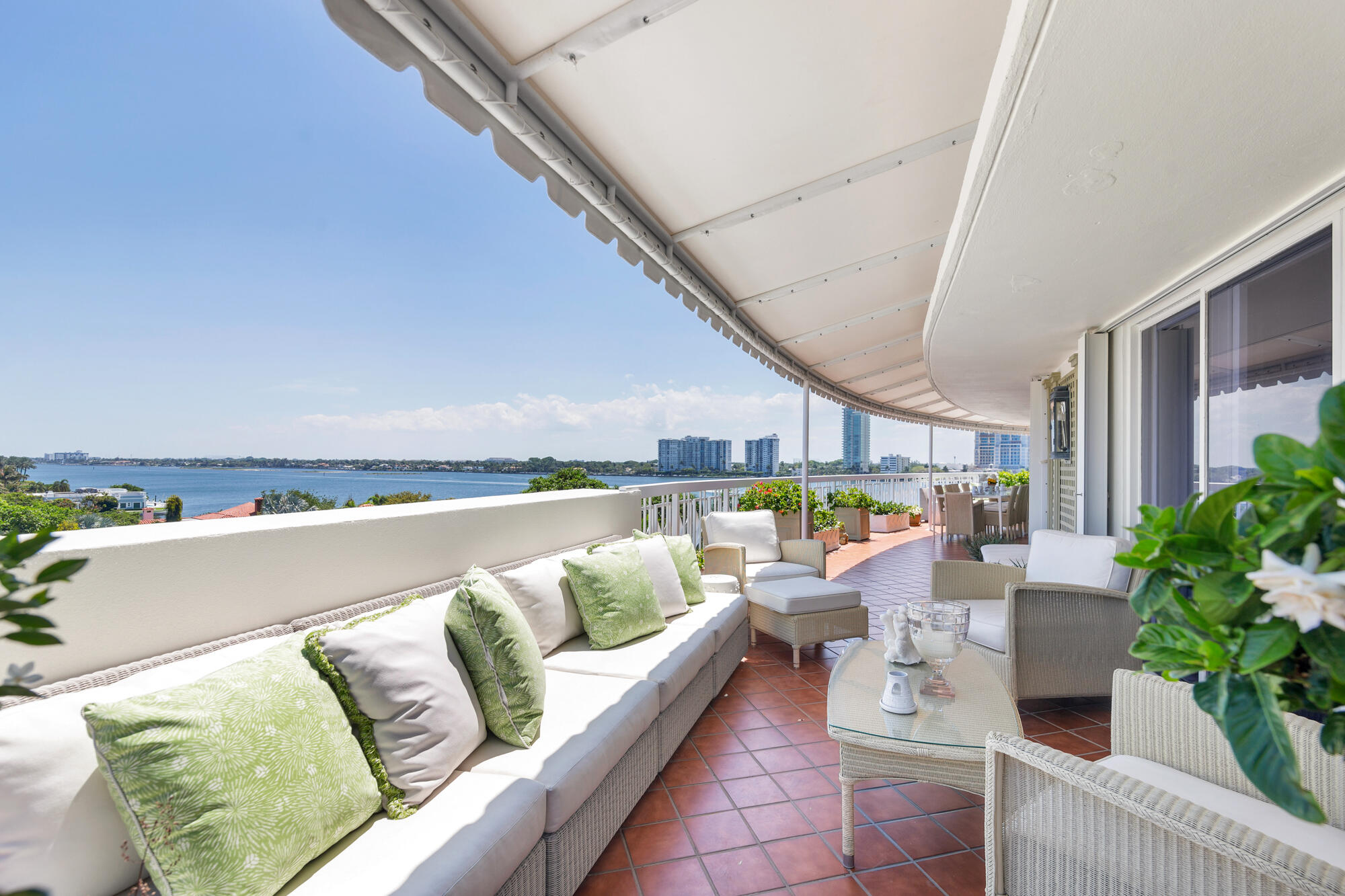 THREE EIGHTY NINE CORP LESSEE - Residential