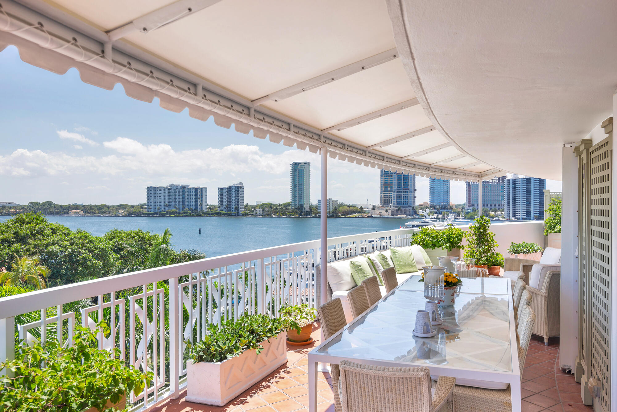 THREE EIGHTY NINE CORP LESSEE - Residential