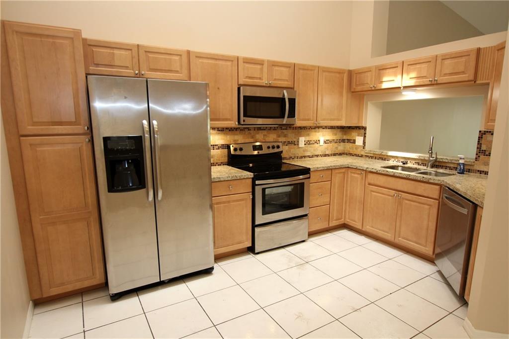 KINGS POINT - Residential