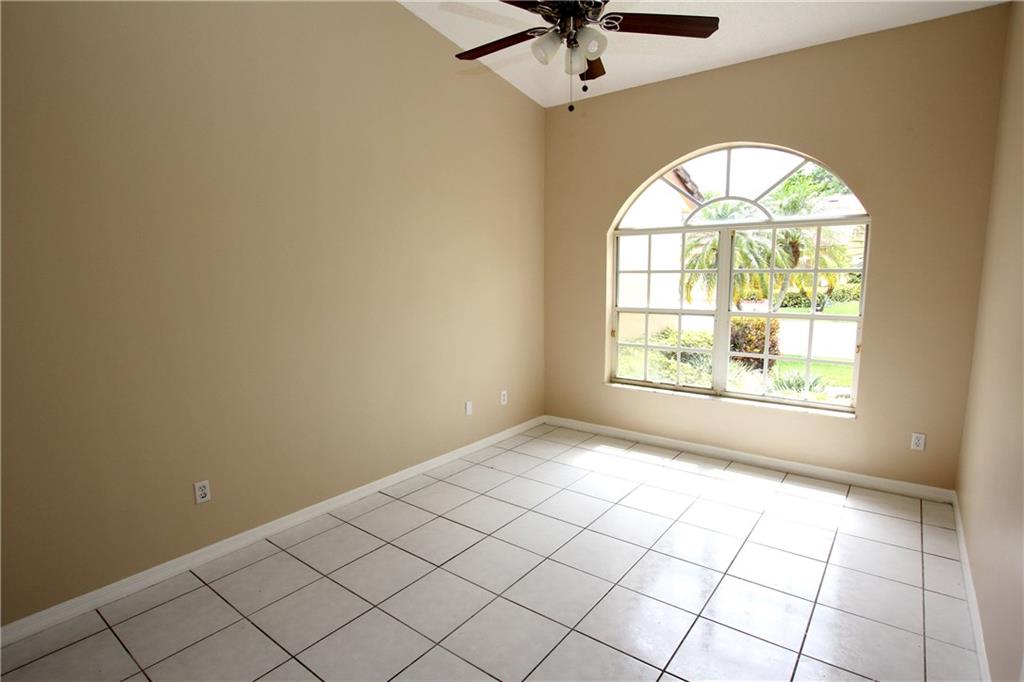 KINGS POINT - Residential