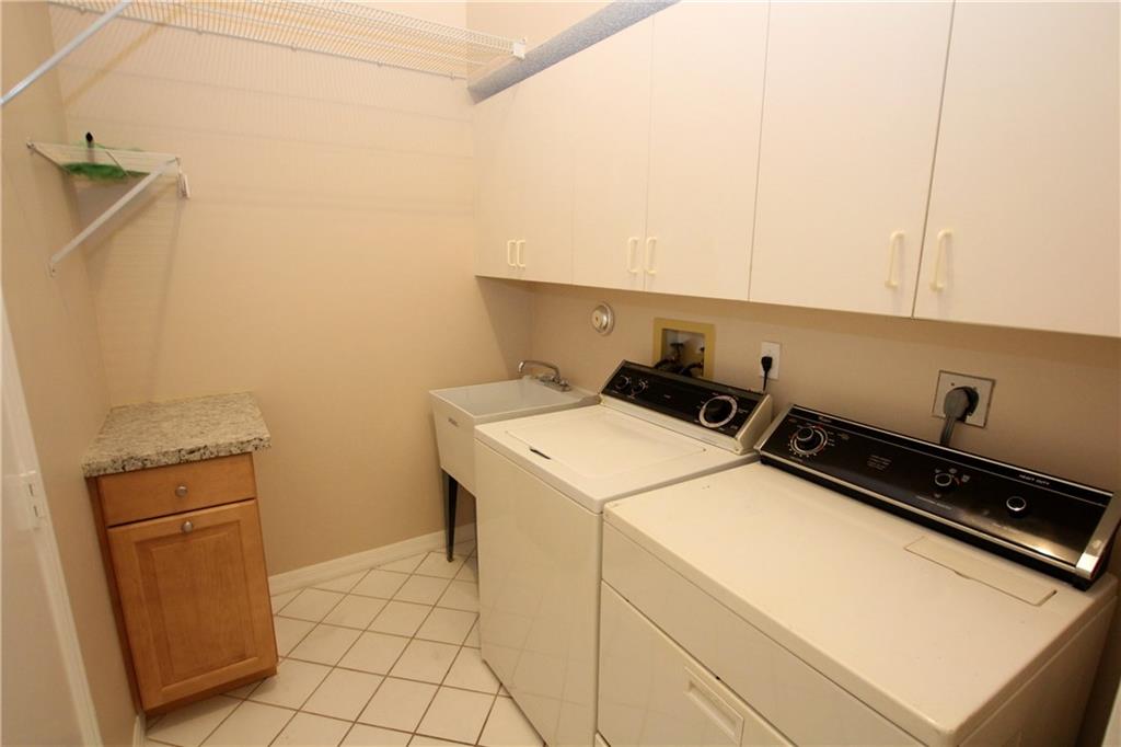 KINGS POINT - Residential