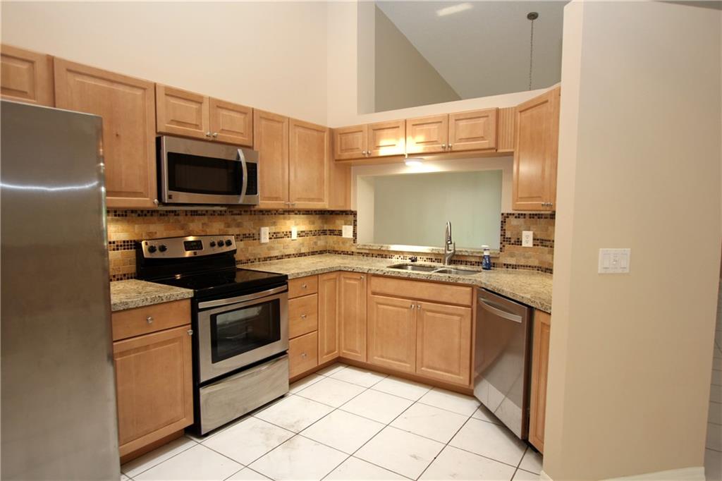KINGS POINT - Residential