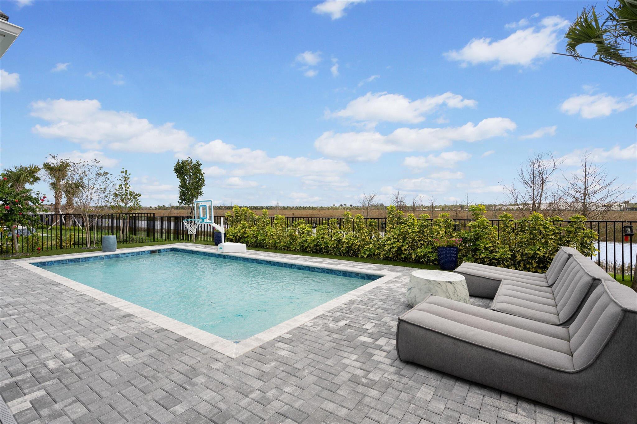 12614 Nautilus Circle
