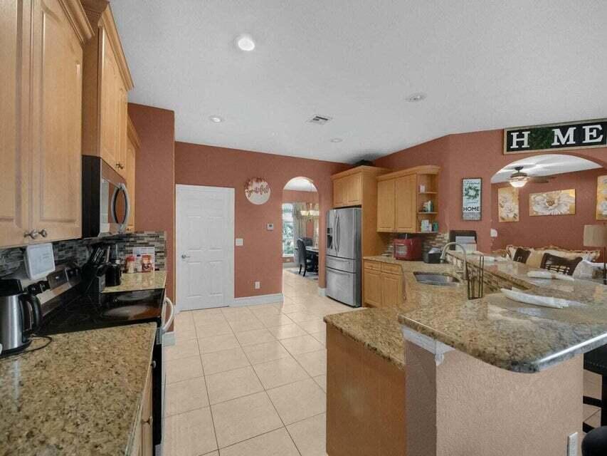 PORT ST LUCIE SECTION 19 - Residential Lease