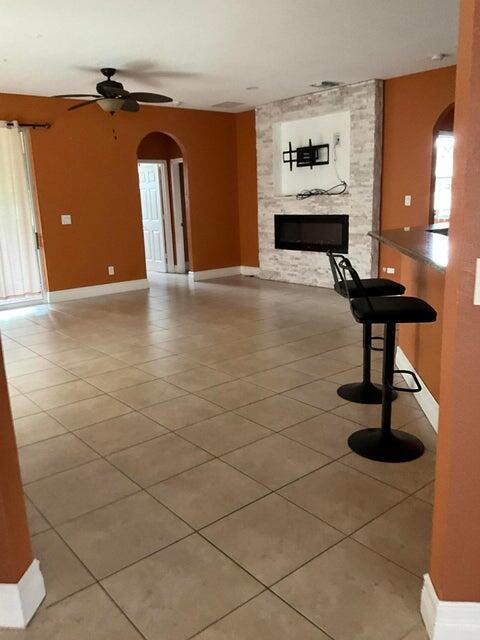 PORT ST LUCIE SECTION 19 - Residential Lease