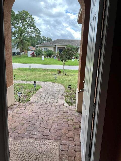 PORT ST LUCIE SECTION 19 - Residential Lease