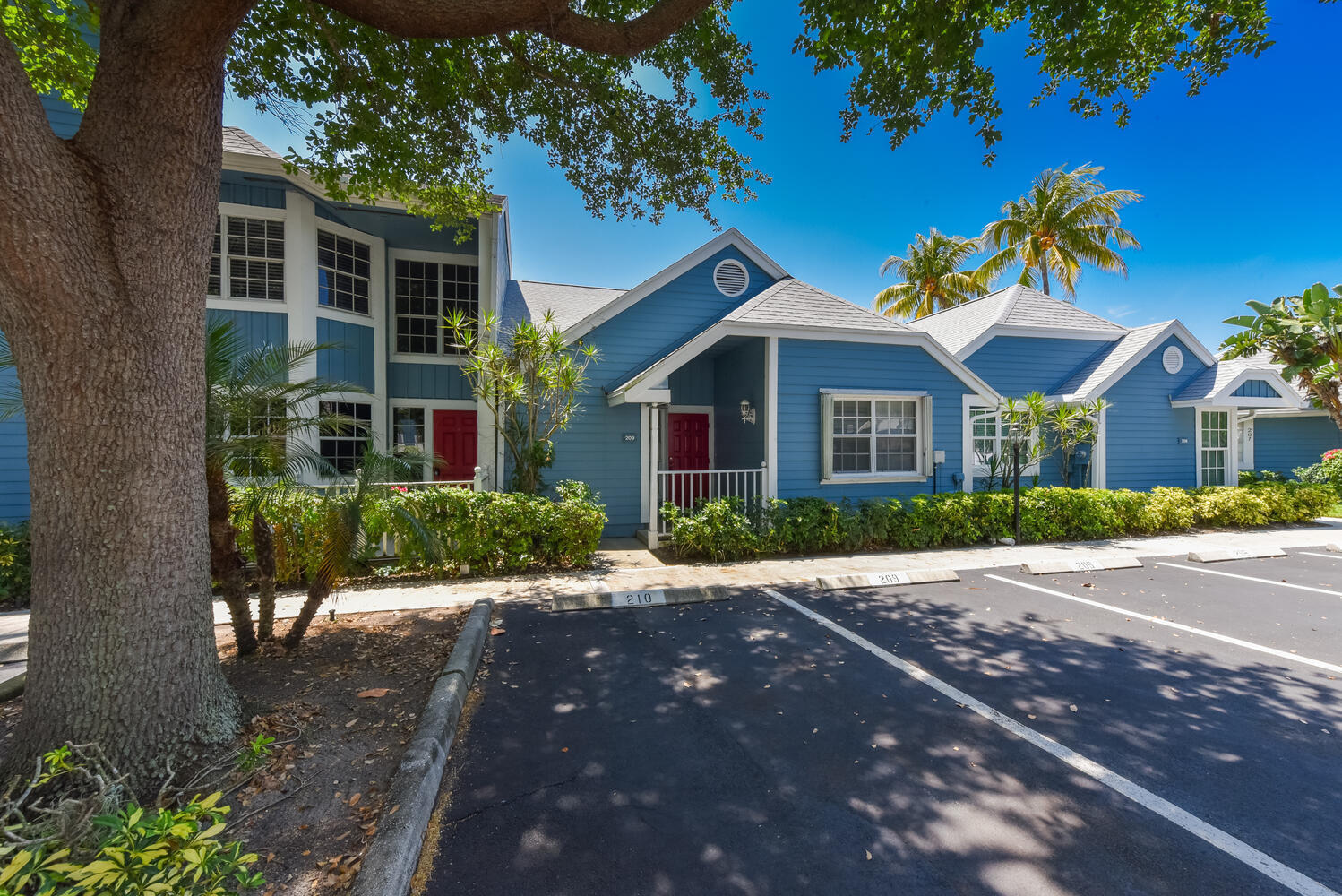VILLAS OF OCEAN DUNES - Residential Lease