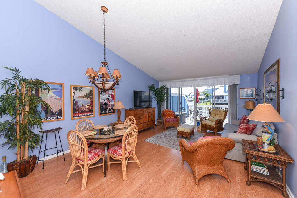 Photo of 209 Ocean Dunes Circle, Jupiter, FL 33477 (MLS # B26026228)