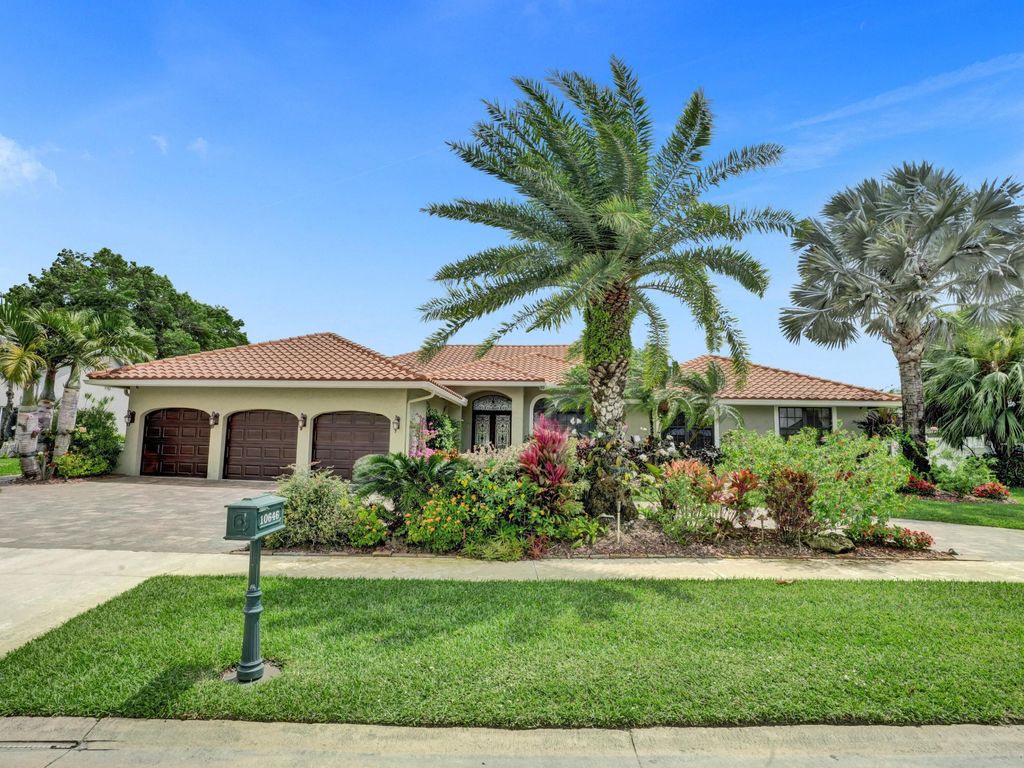 Photo of 10646 Boca Woods Lane, Boca Raton, FL 33428 (MLS # R10973266)