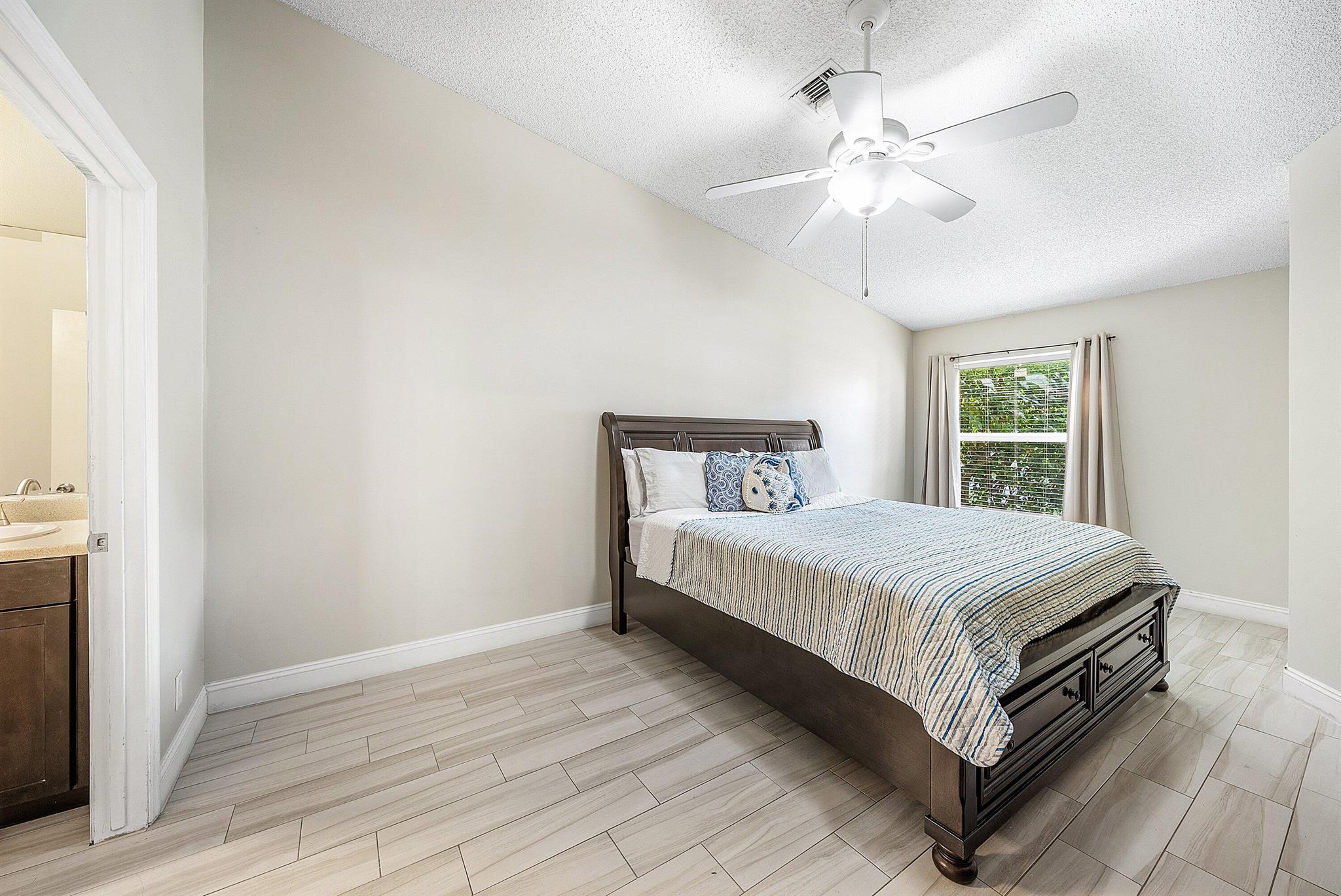 BOYNTON LAKES 6 - Residential