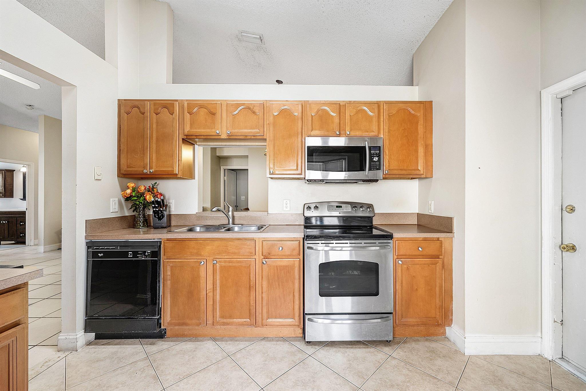 BOYNTON LAKES 6 - Residential