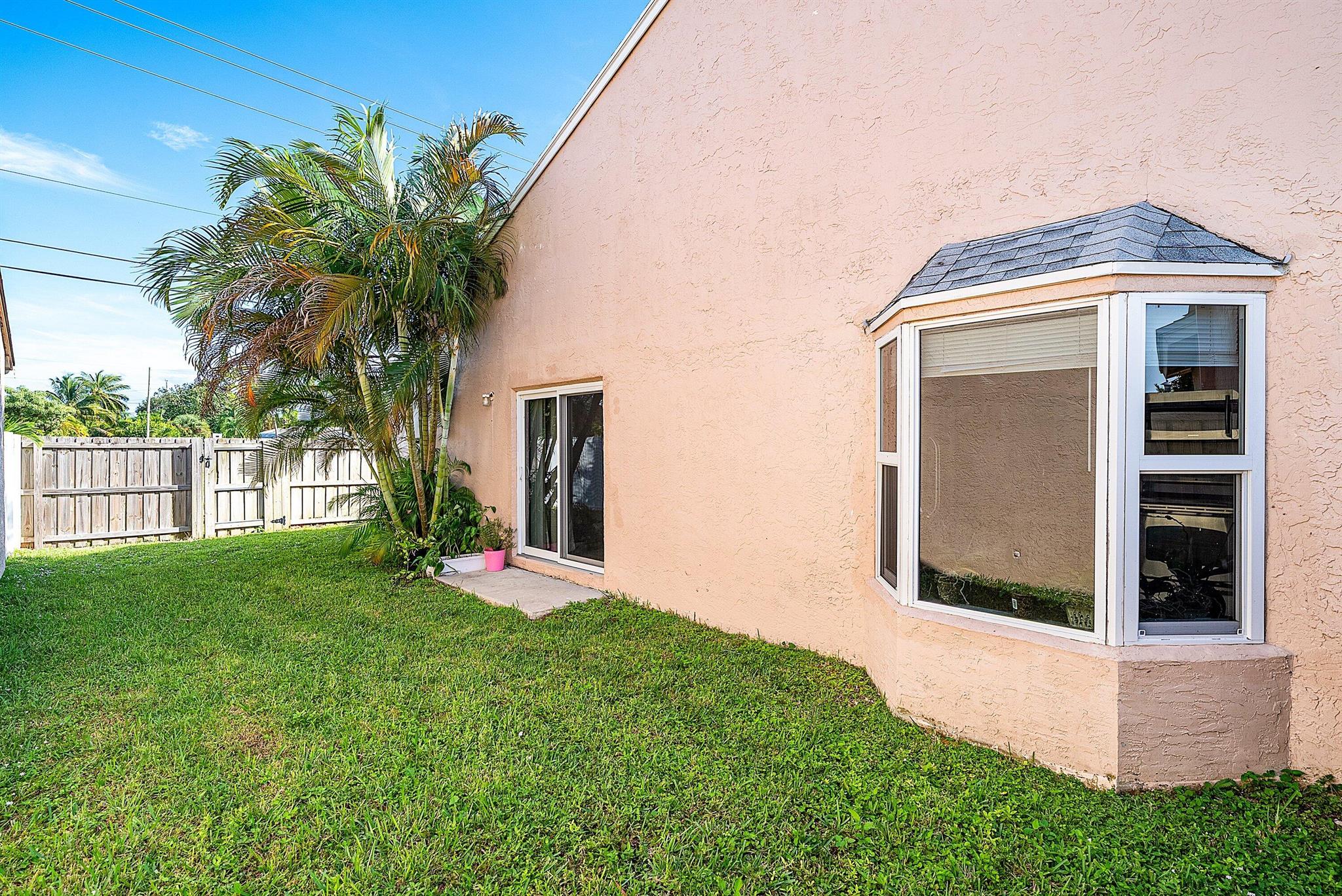 BOYNTON LAKES 6 - Residential