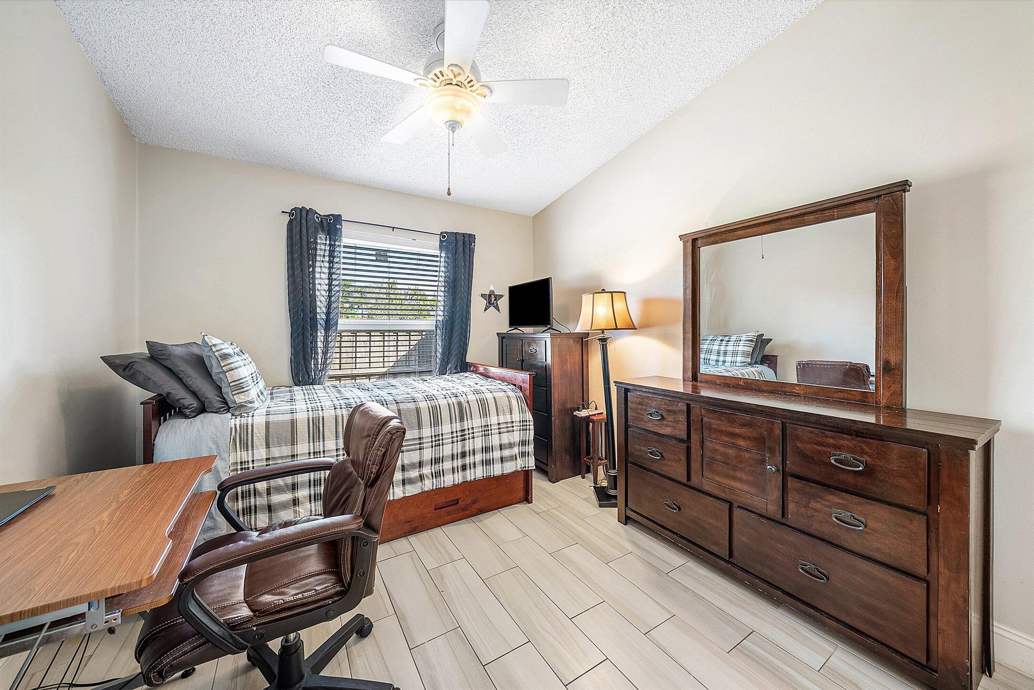 BOYNTON LAKES 6 - Residential