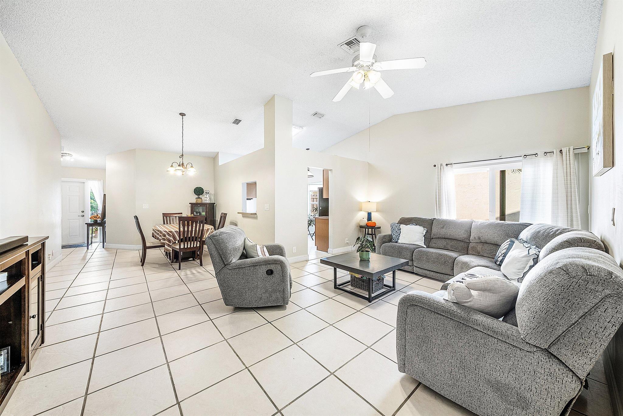 BOYNTON LAKES 6 - Residential