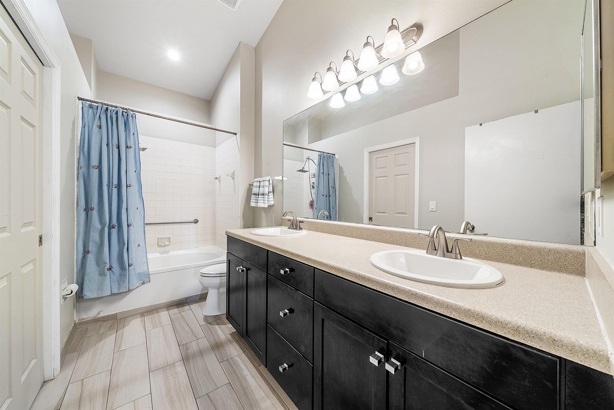 BOYNTON LAKES 6 - Residential