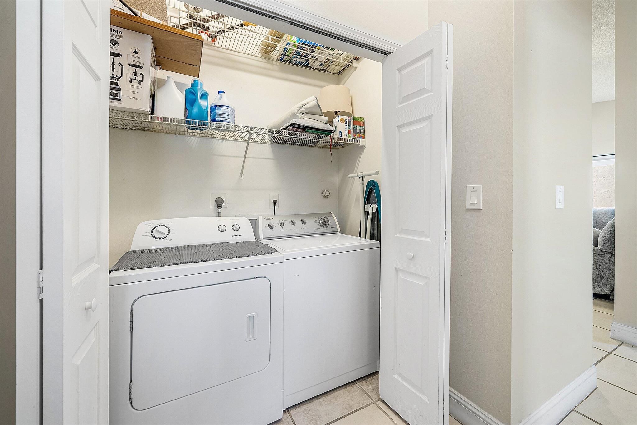 BOYNTON LAKES 6 - Residential