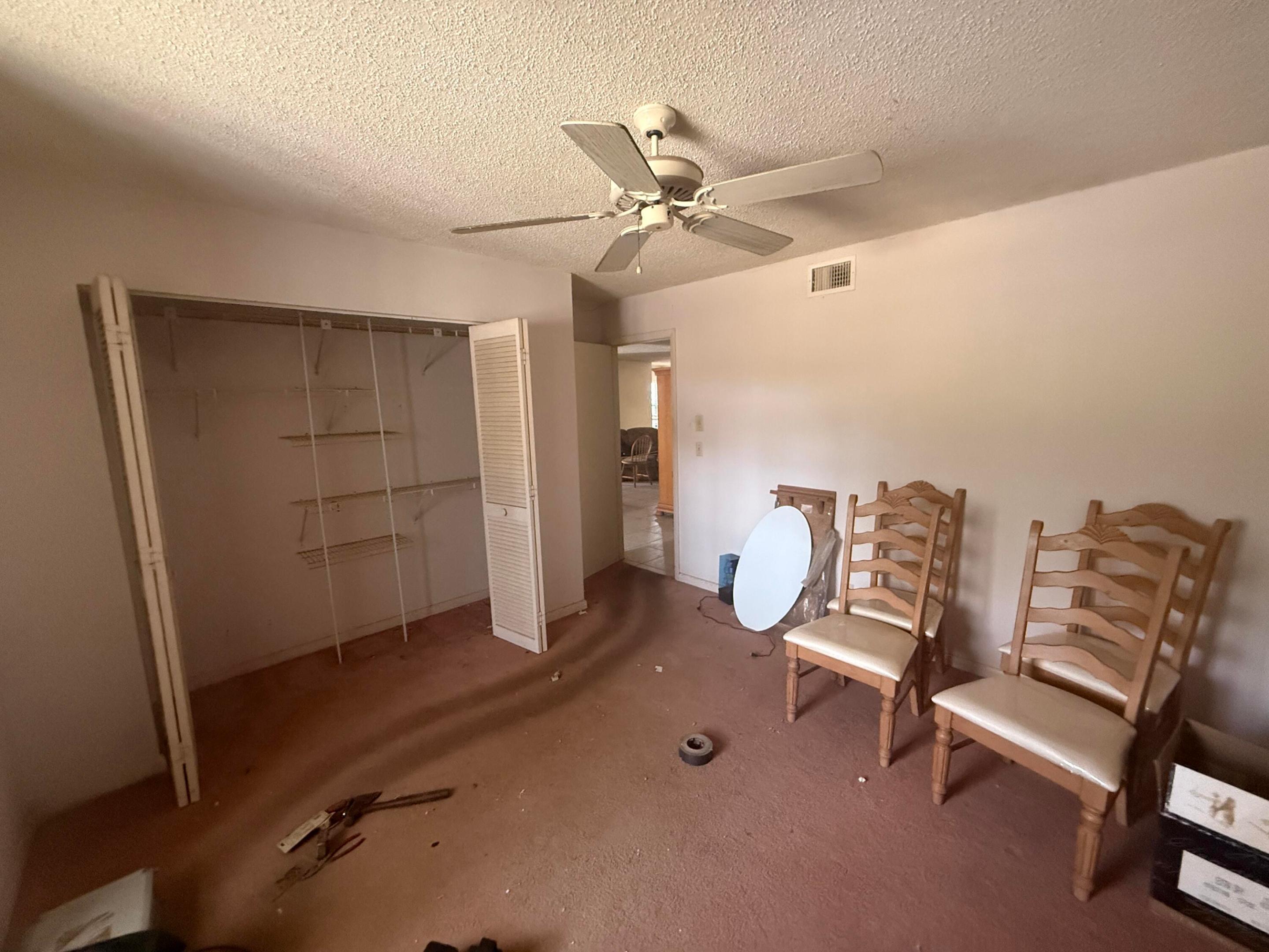 PARK SQUARE CONDO (AKA COUNTRY MEADOWS CONDO) - Residential