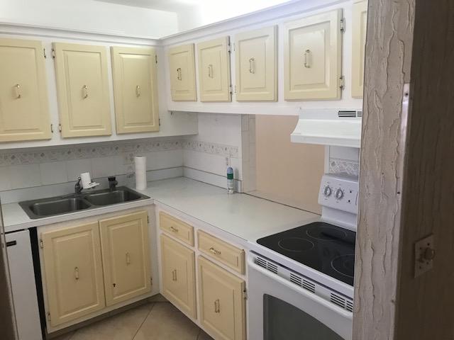 GOLDEN LAKES VILLAGE CONDO 1 THRU 13-A - Residential