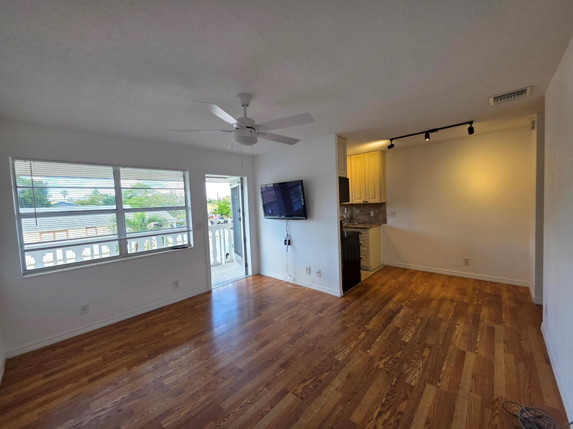 STERLING HOUSE CONDO - Residential Lease