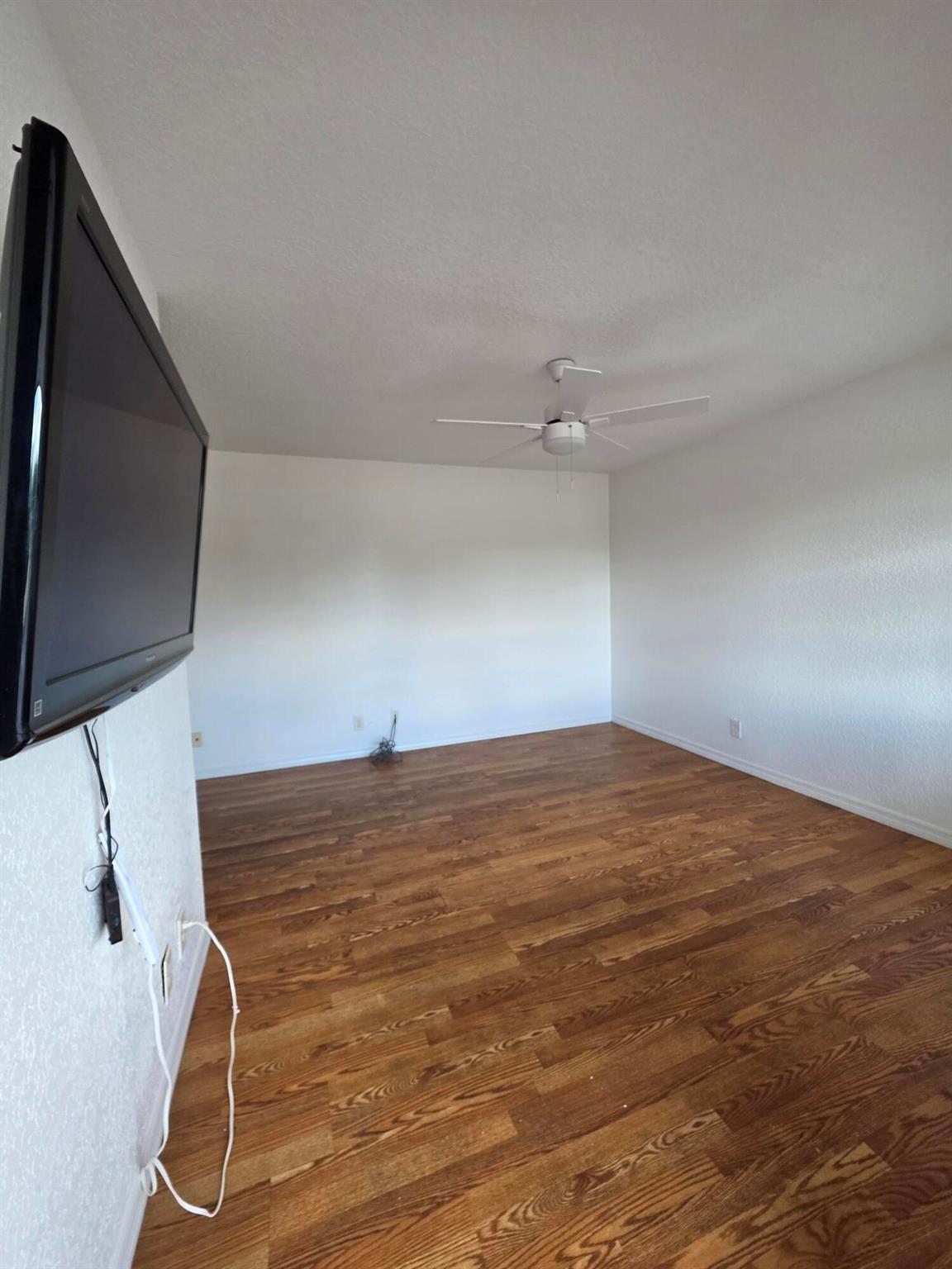 STERLING HOUSE CONDO - Residential Lease