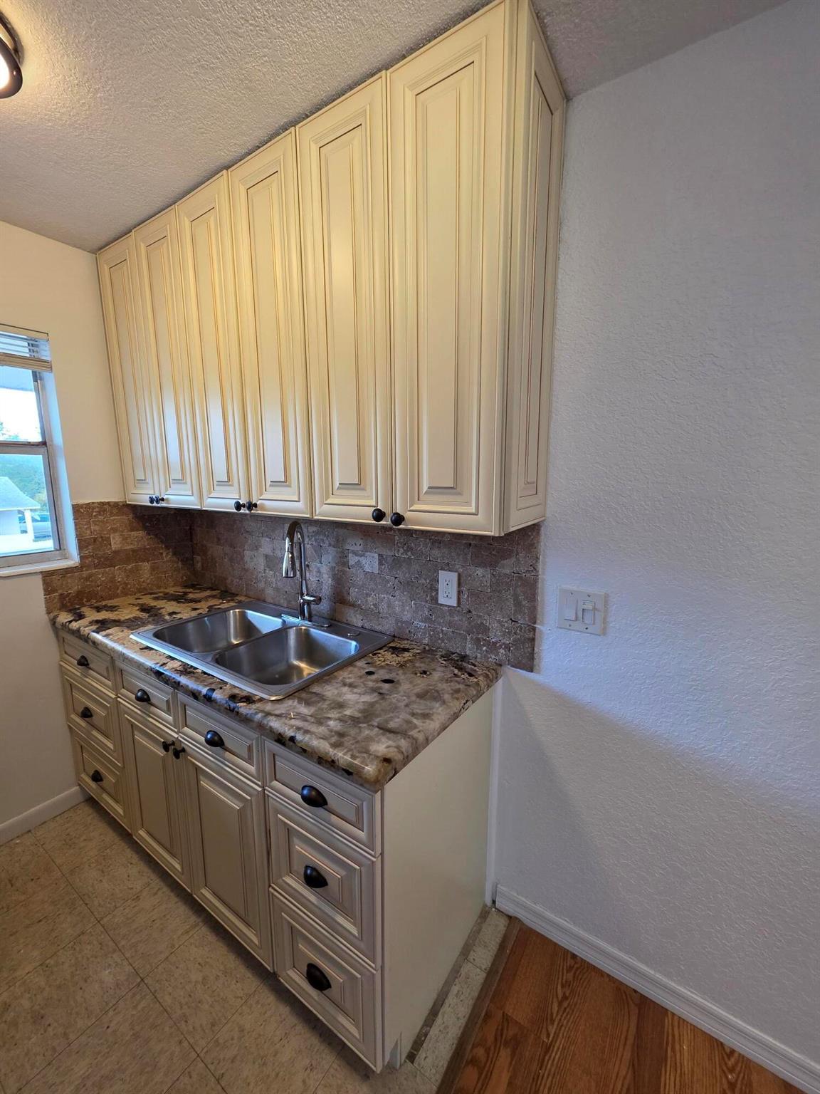 STERLING HOUSE CONDO - Residential Lease