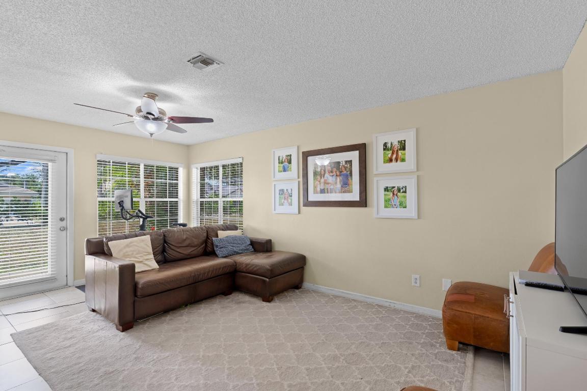 5302 Sapphire Valley