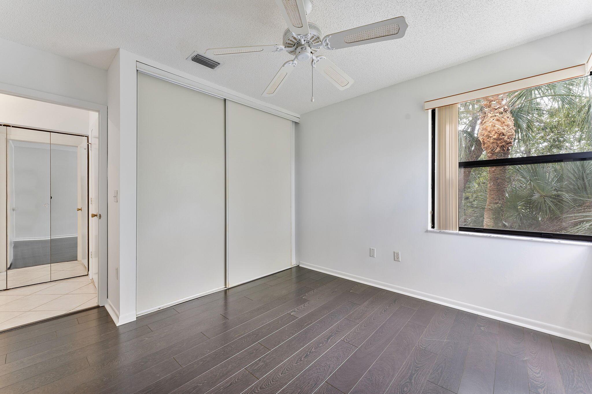 BAYPORT VILLAGE B CONDO - Residential