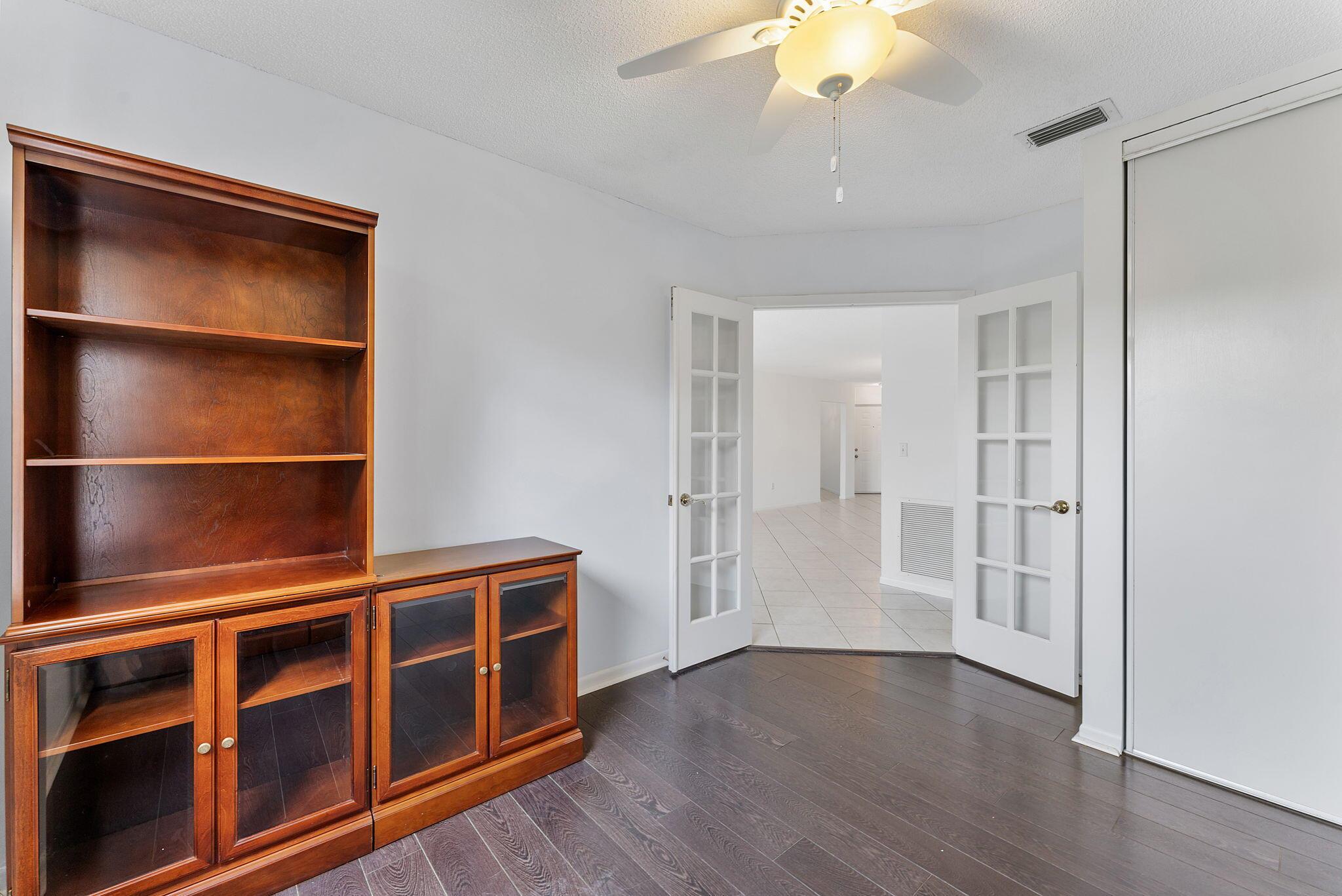 BAYPORT VILLAGE B CONDO - Residential