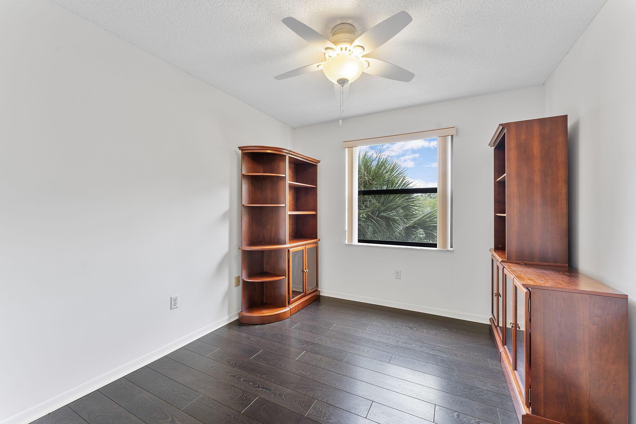 BAYPORT VILLAGE B CONDO - Residential