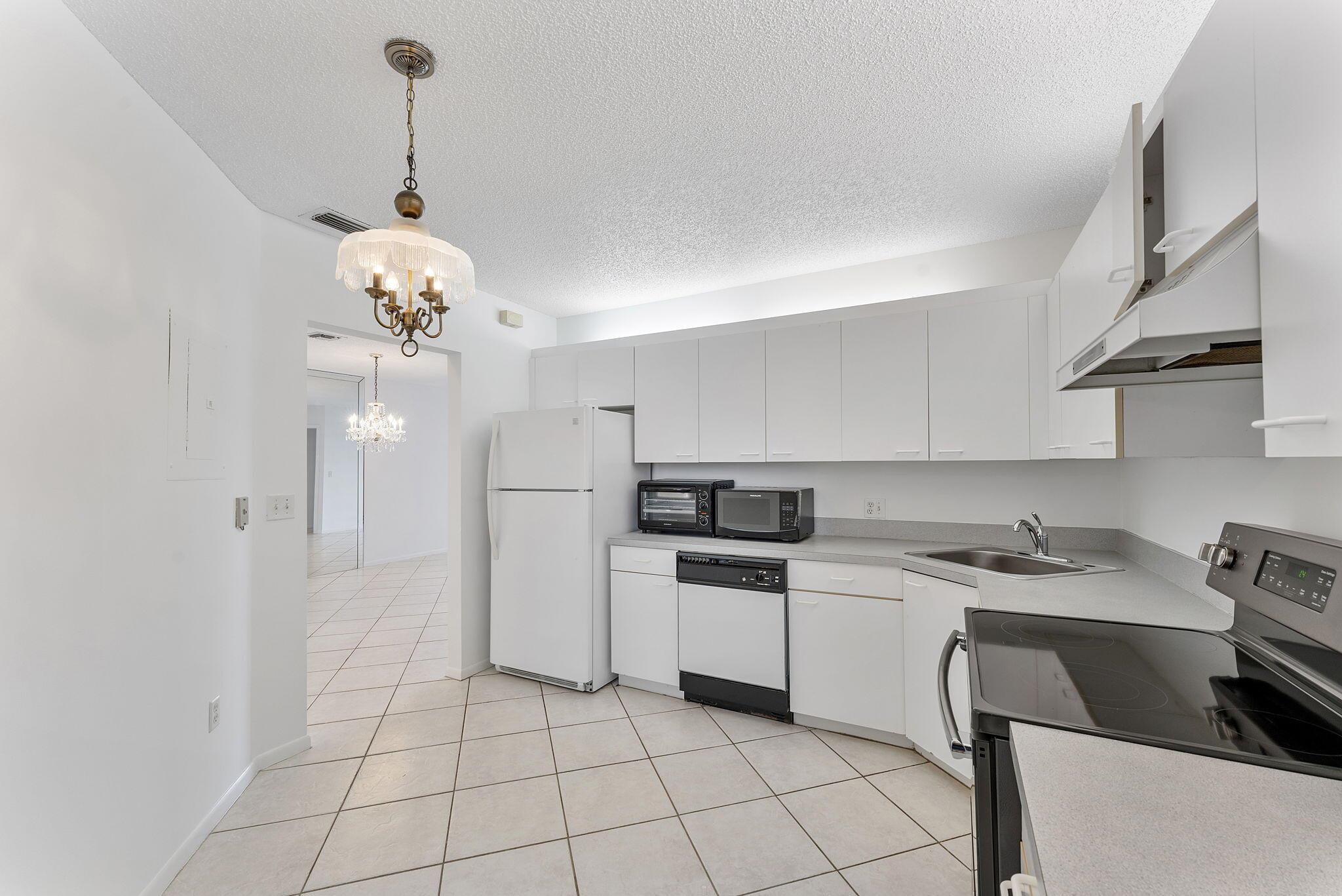 BAYPORT VILLAGE B CONDO - Residential