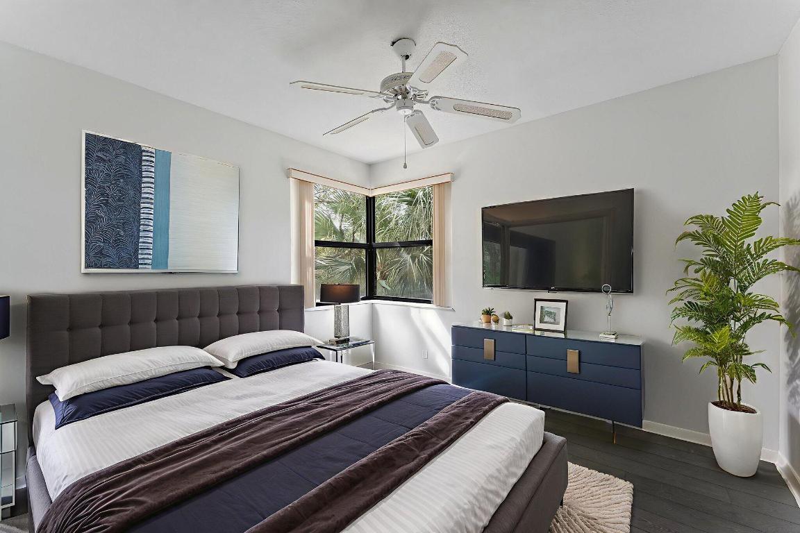 BAYPORT VILLAGE B CONDO - Residential