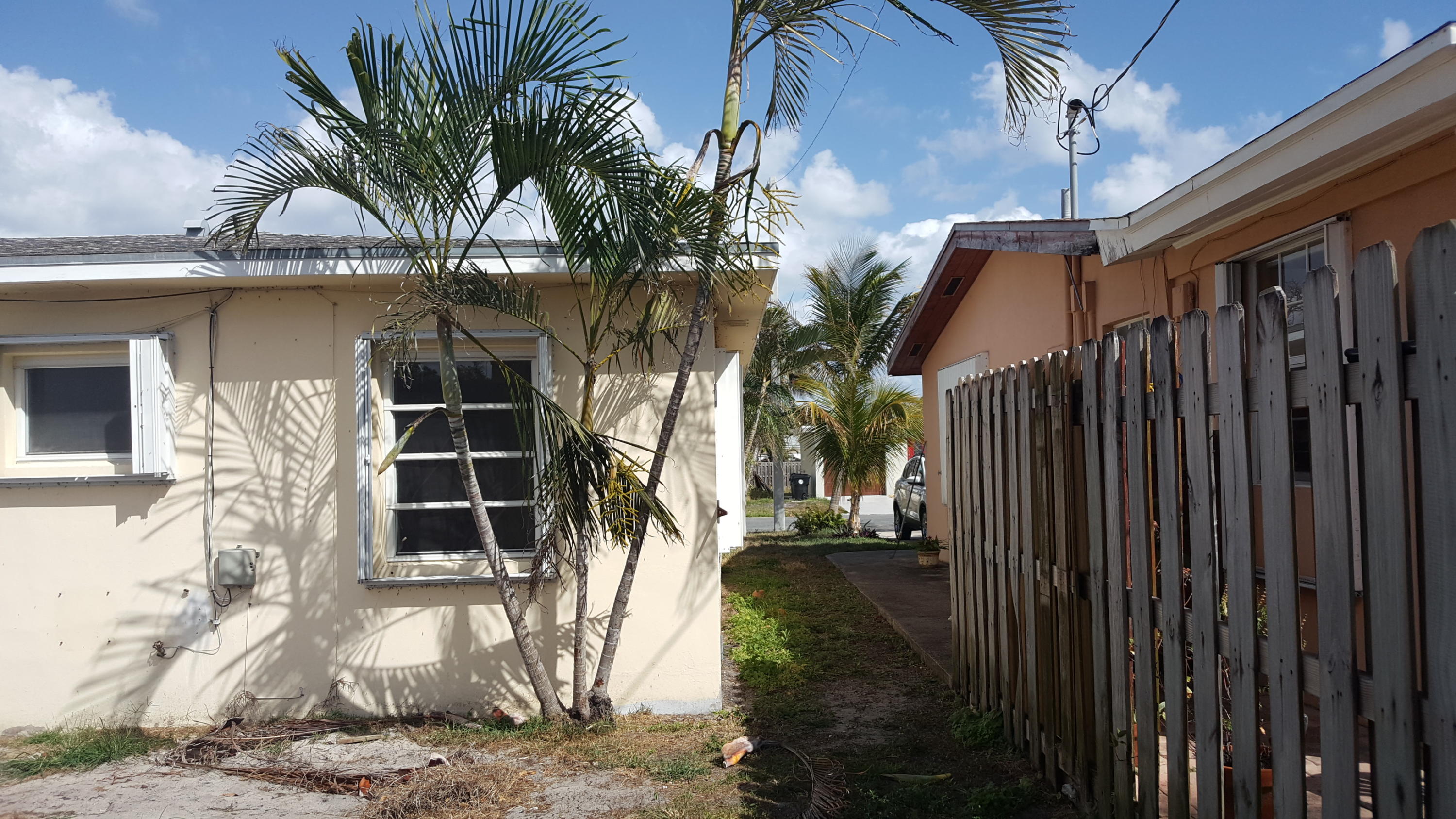 NORTH LAKE WORTH - Residential