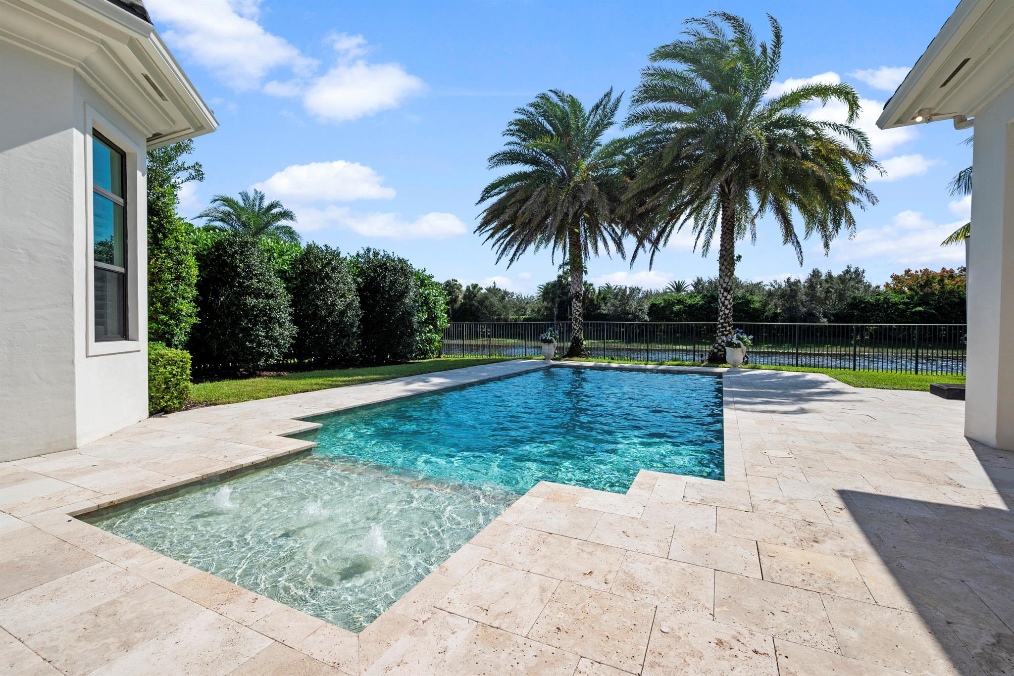 SEVEN BRIDGES - Residential