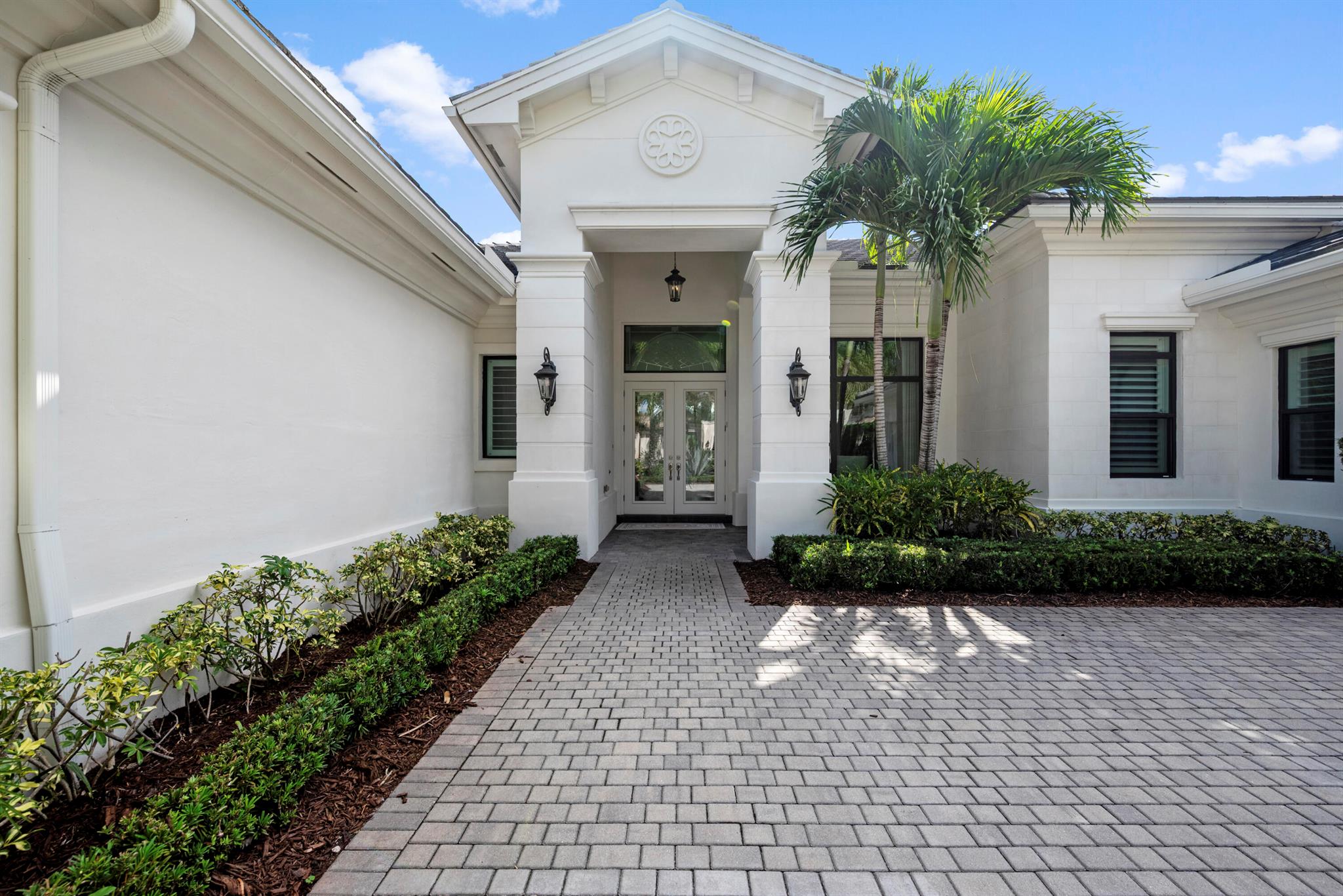 SEVEN BRIDGES - Residential