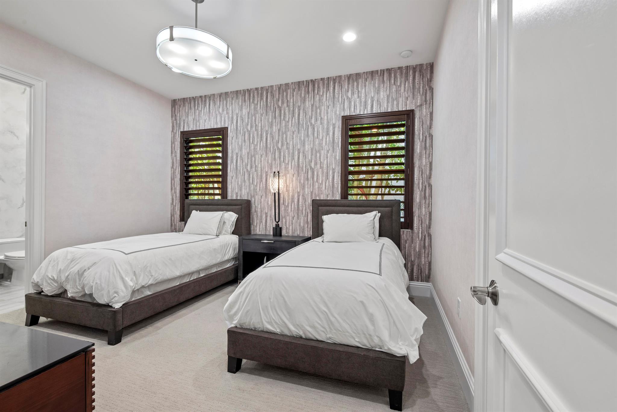 SEVEN BRIDGES - Residential