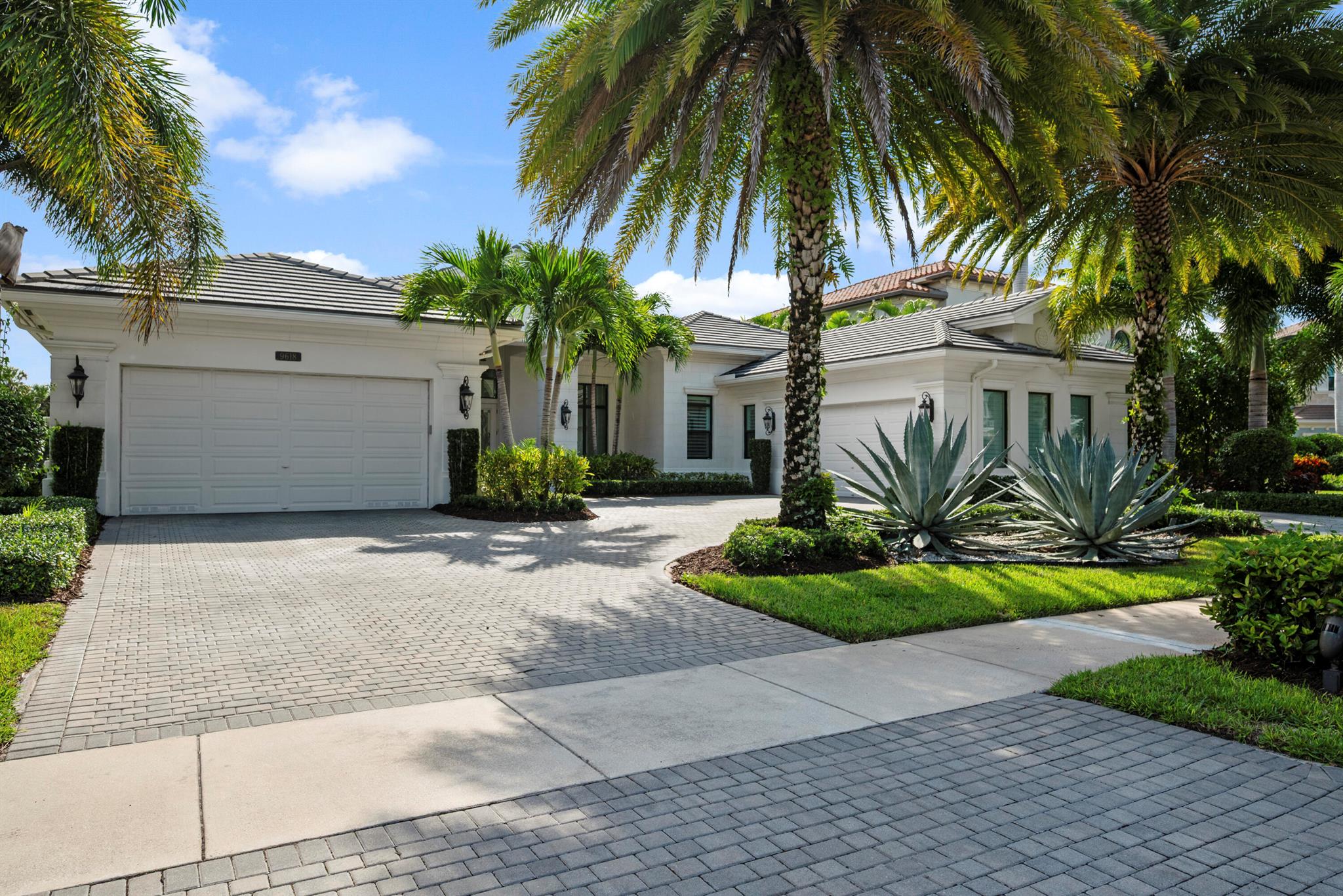 SEVEN BRIDGES - Residential