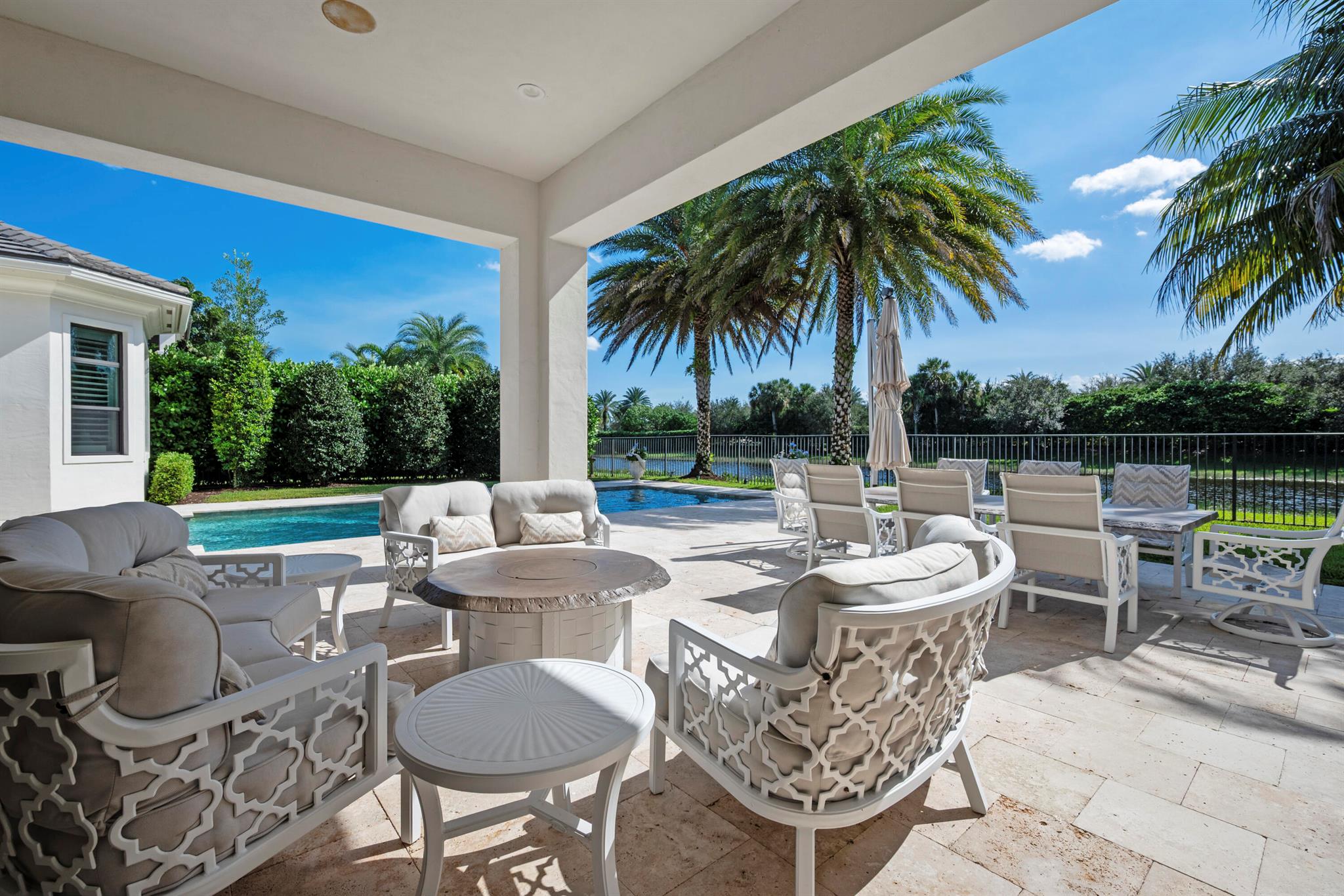 SEVEN BRIDGES - Residential