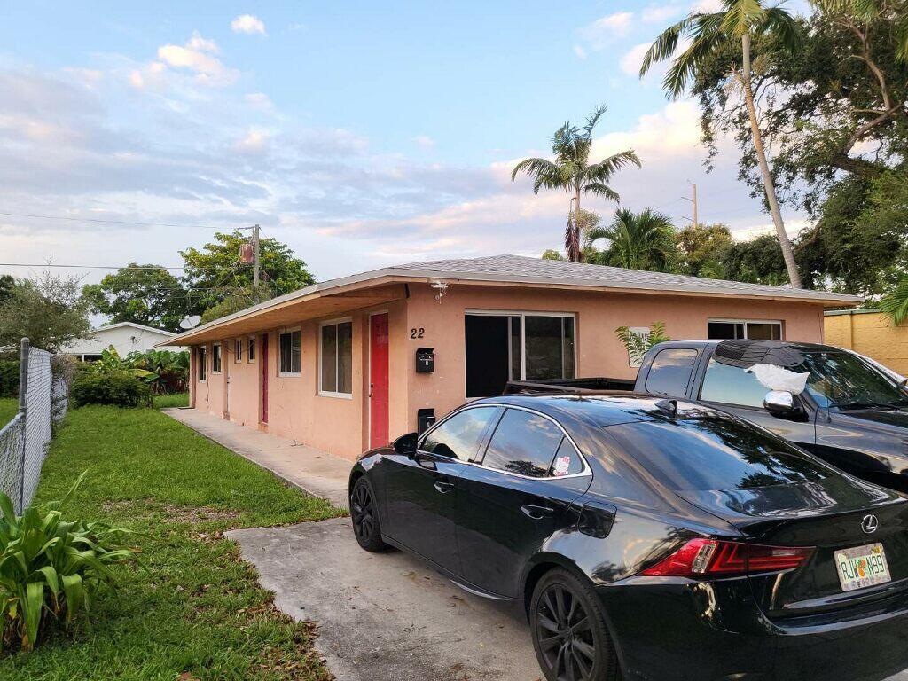 Photo of 22 SW 9TH Street #1-2, Hallandale Beach, FL 33009 (MLS # B26064911)