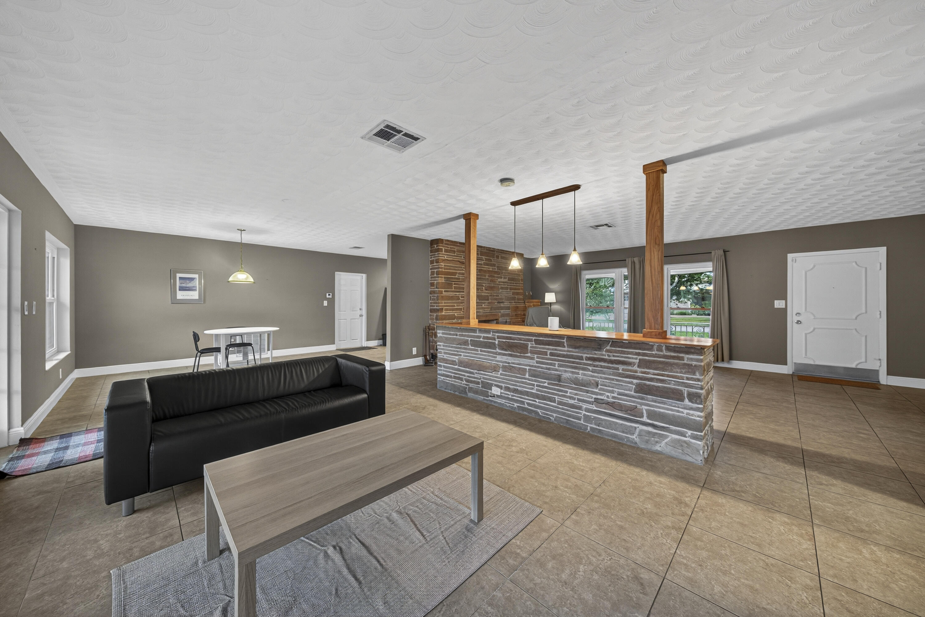 PALM RIDGE - Residential Lease