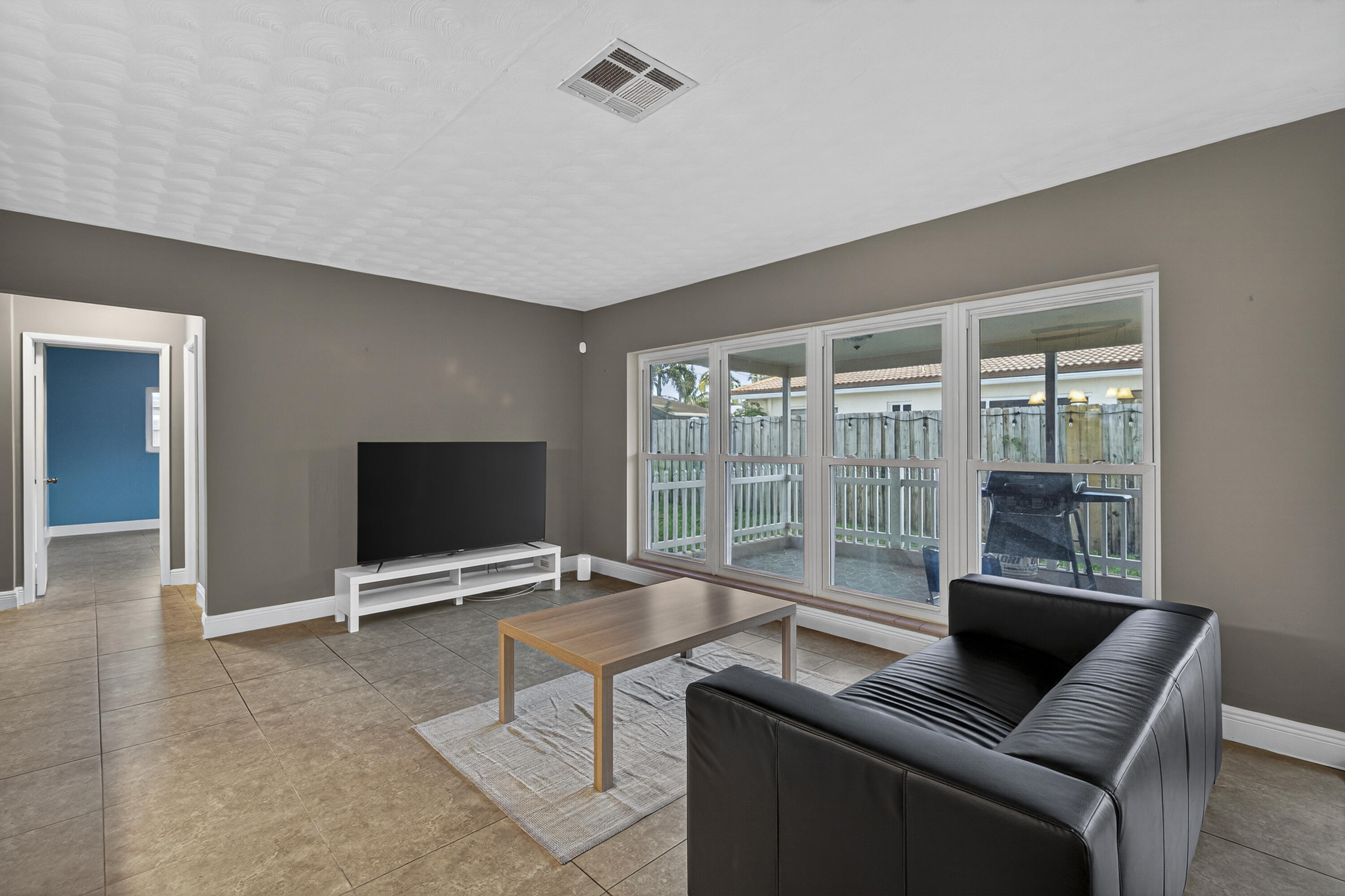 PALM RIDGE - Residential Lease