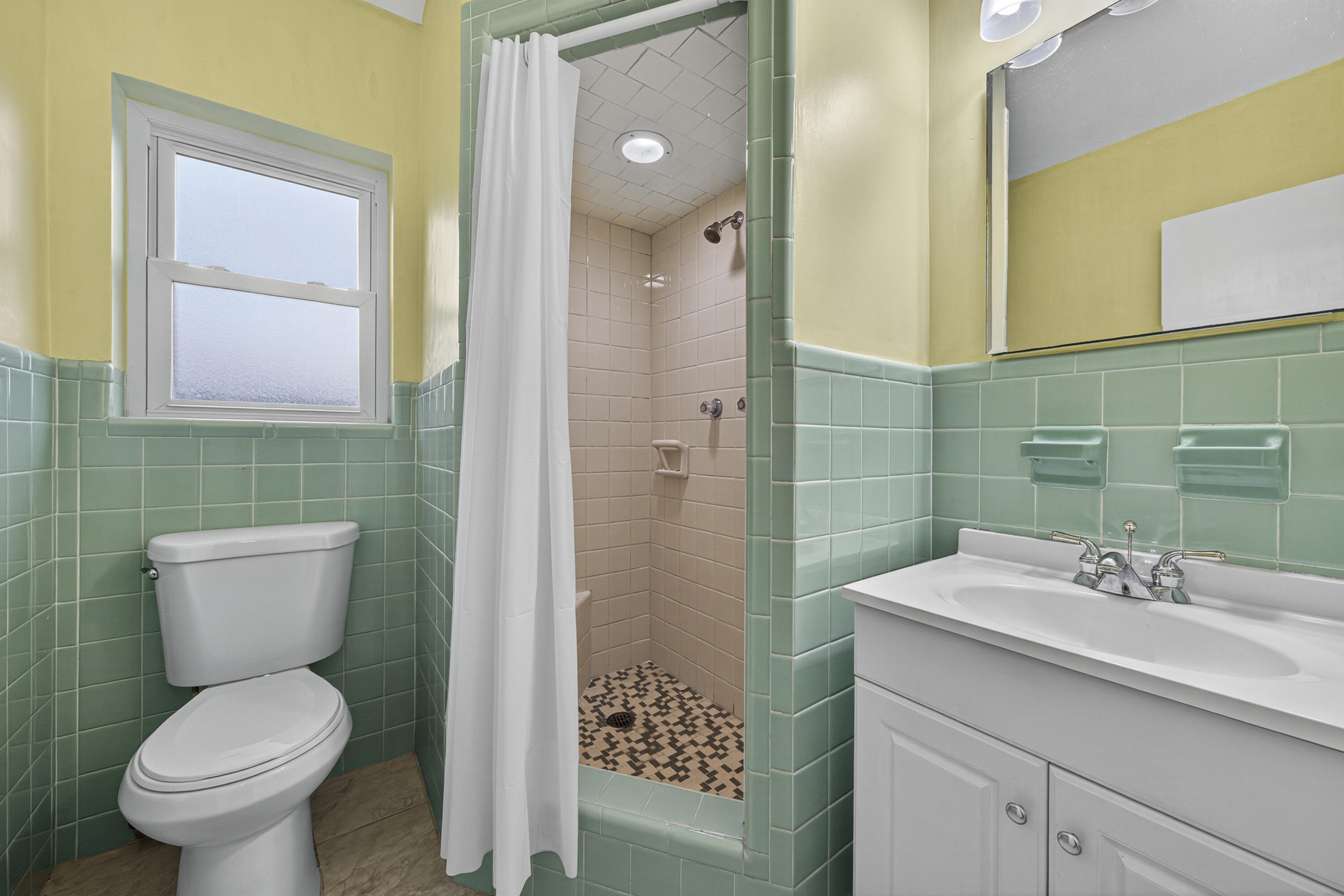 PALM RIDGE - Residential Lease