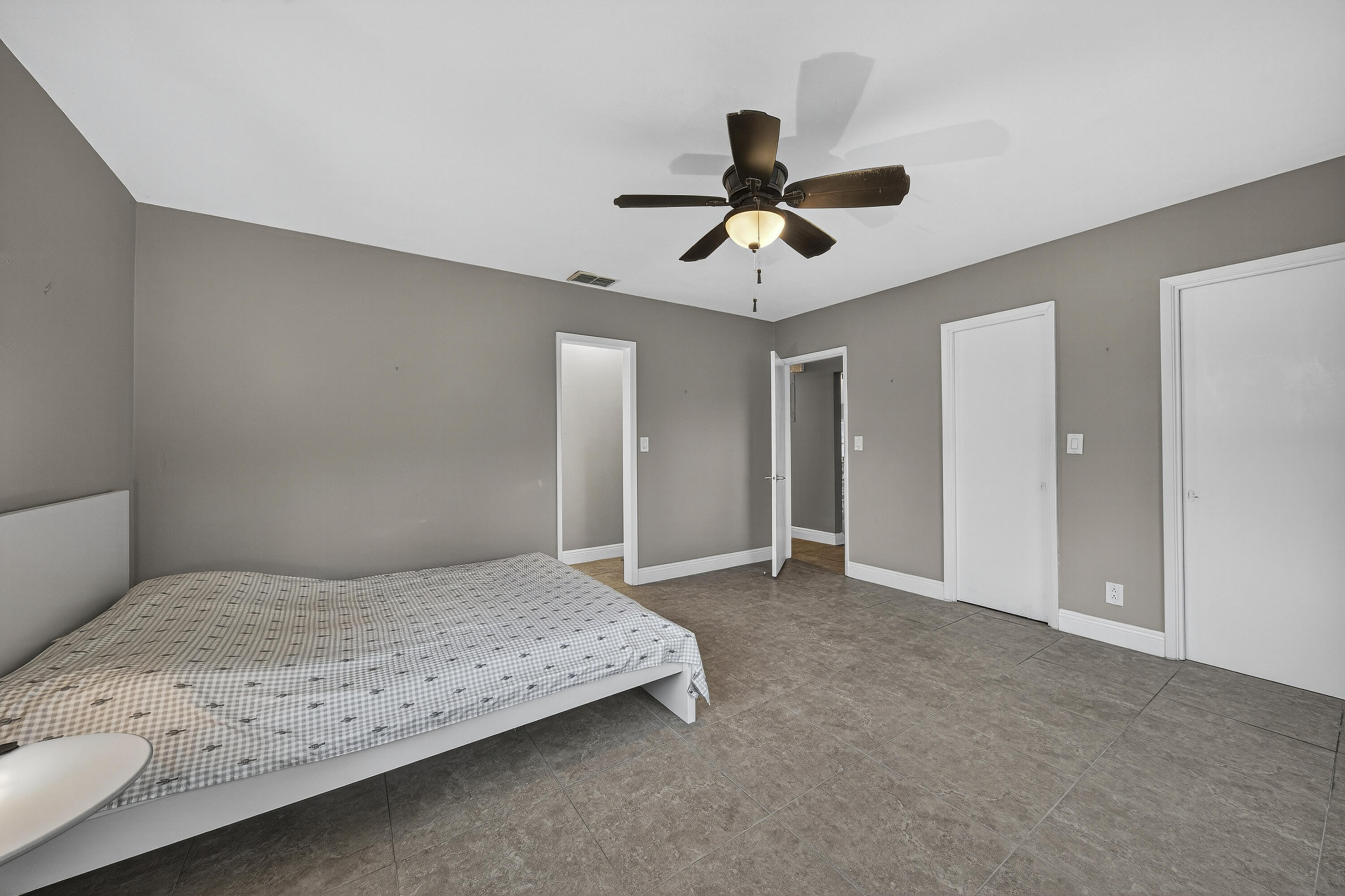 PALM RIDGE - Residential Lease