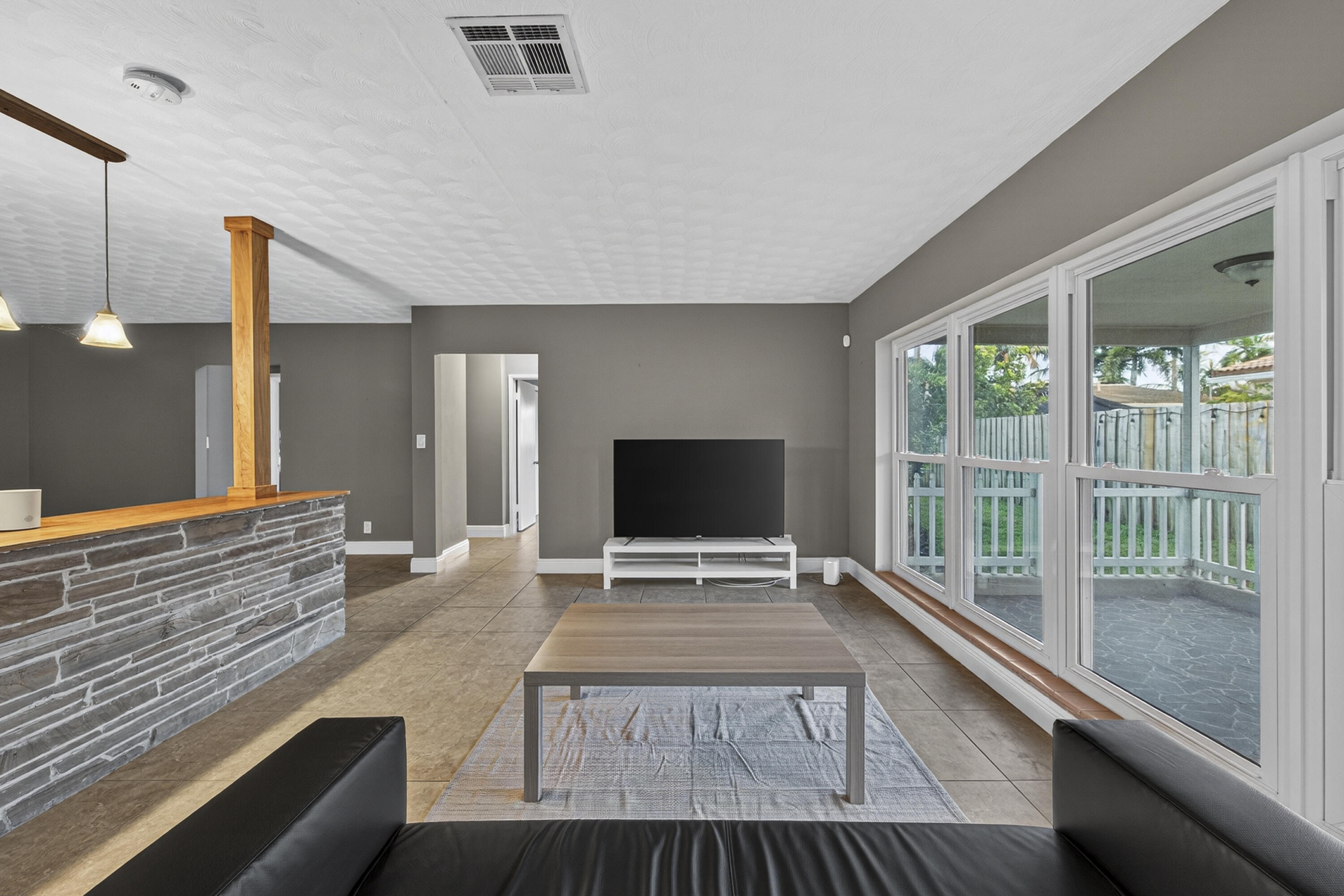 PALM RIDGE - Residential Lease